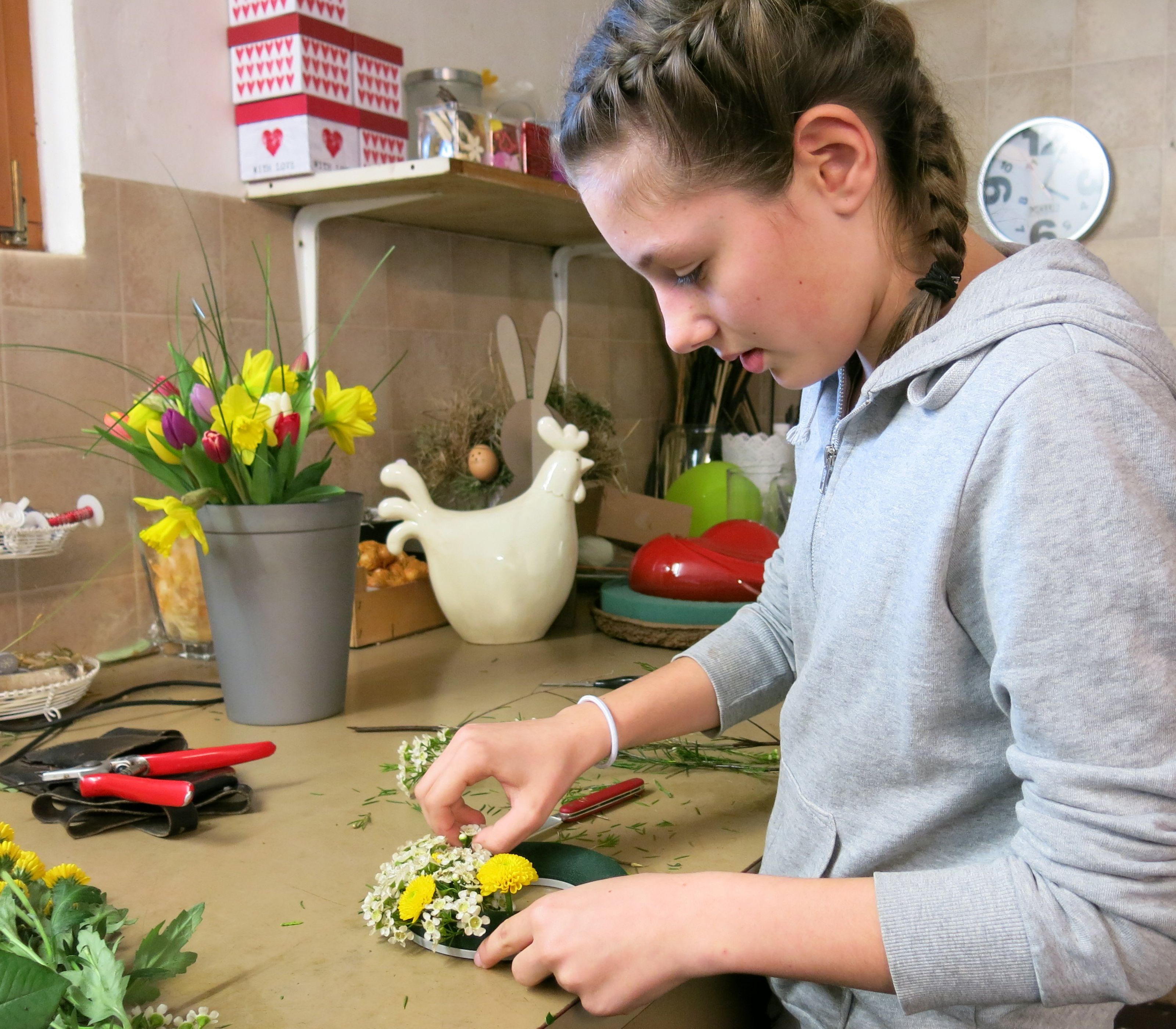 Auch bei Blumen Hagen können die Schüler mithelfen. Auch bei Blumen Hagen können die Schüler mithelfen.