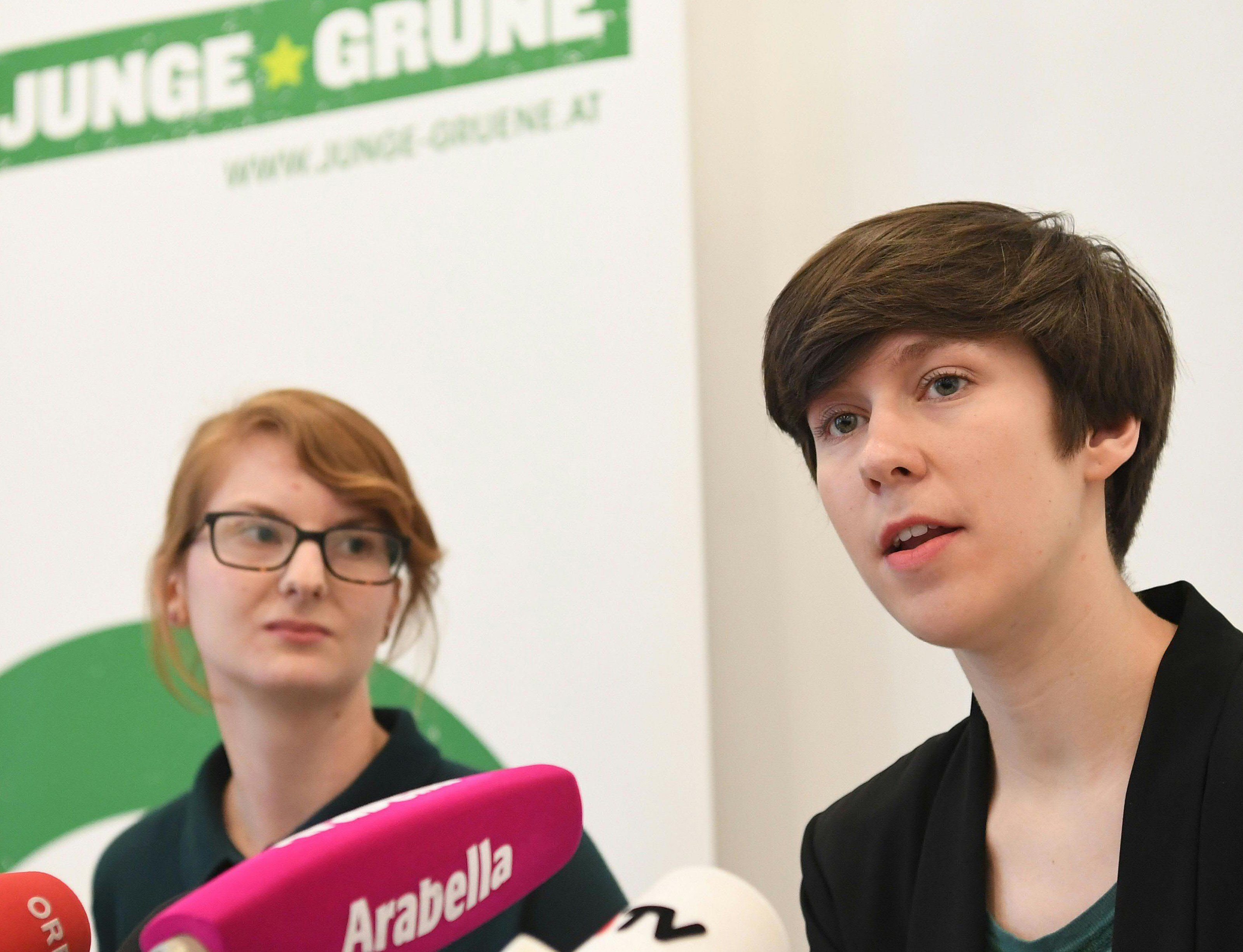 Teresa Griesebner und Junge Grünen-Bundessprecherin Flora Petrik Teresa Griesebner und Junge Grünen-Bundessprecherin Flora Petrik