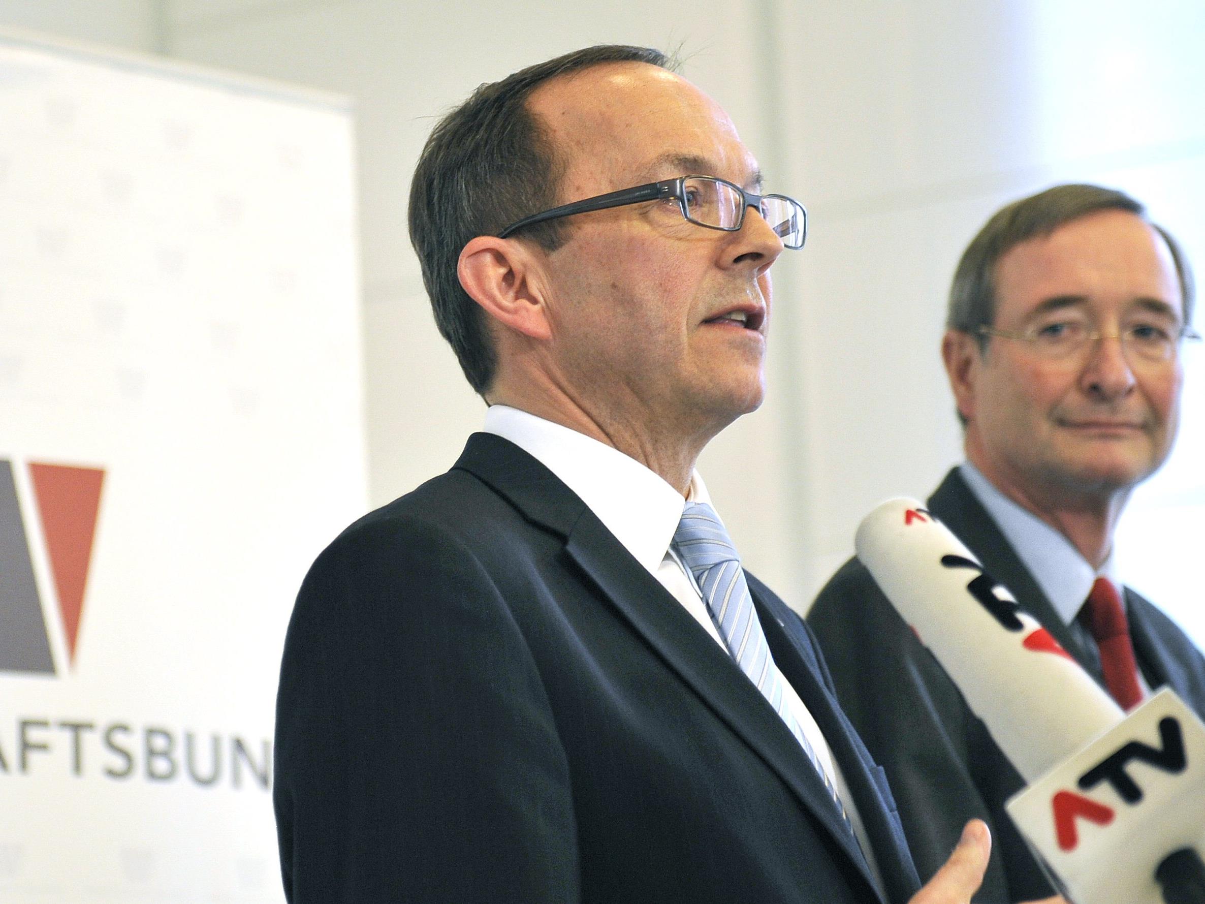 Generalsekretär Peter Haubner (links)
