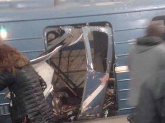 Explosion in U-Bahn von St. Petersburg-