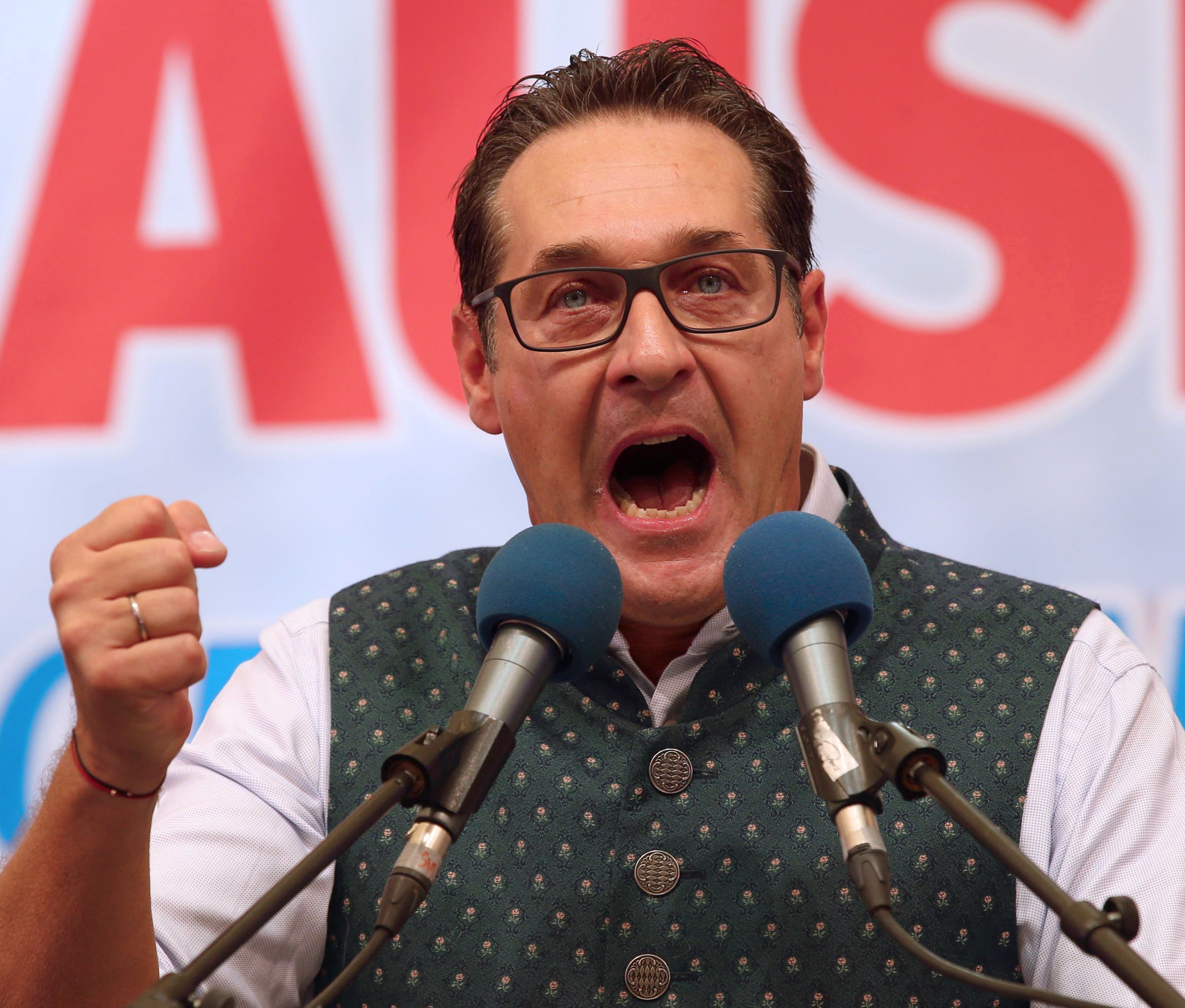 HC Strache tritt am Montag vor die Presse. HC Strache tritt am Montag vor die Presse.