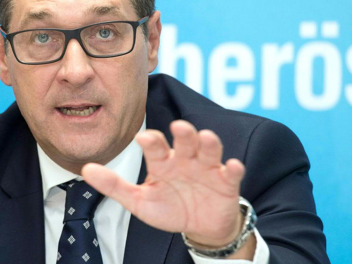 Fast alle IS-Rückkehrer bzw. "Gefährder", bei denen es sich um die Mörder von morgen handle, so Strache. Fast alle IS-Rückkehrer bzw. "Gefährder", bei denen es sich um die Mörder von morgen handle, so Strache.