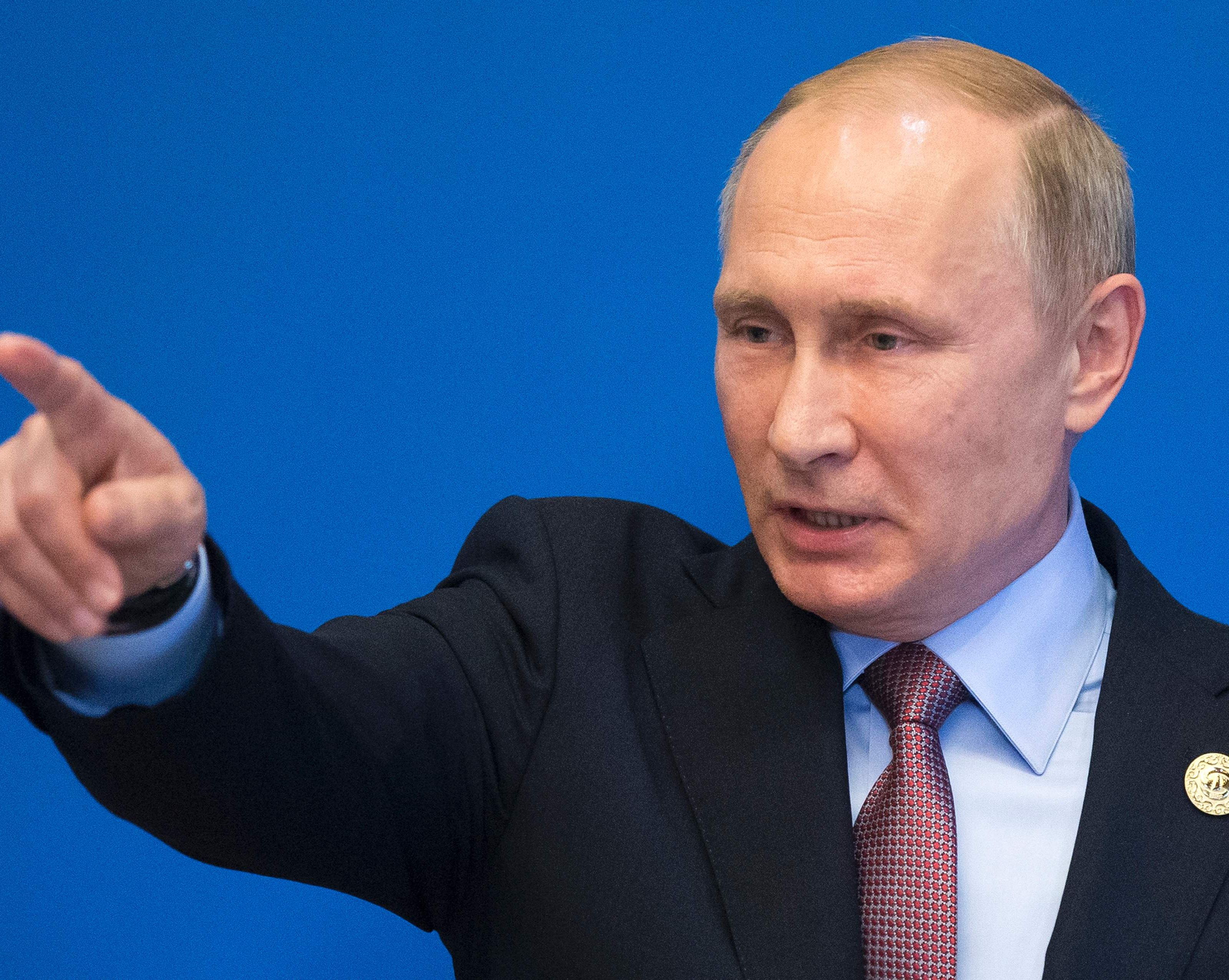 Putin springt Trump zur Seite. Putin springt Trump zur Seite.