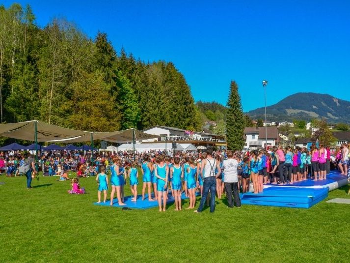 Die TS Göfis freut sich auf Ihren Besuch beim Schauturnen am 25. Mai (Christi Himmelfahrt) Die TS Göfis freut sich auf Ihren Besuch beim Schauturnen am 25. Mai (Christi Himmelfahrt)