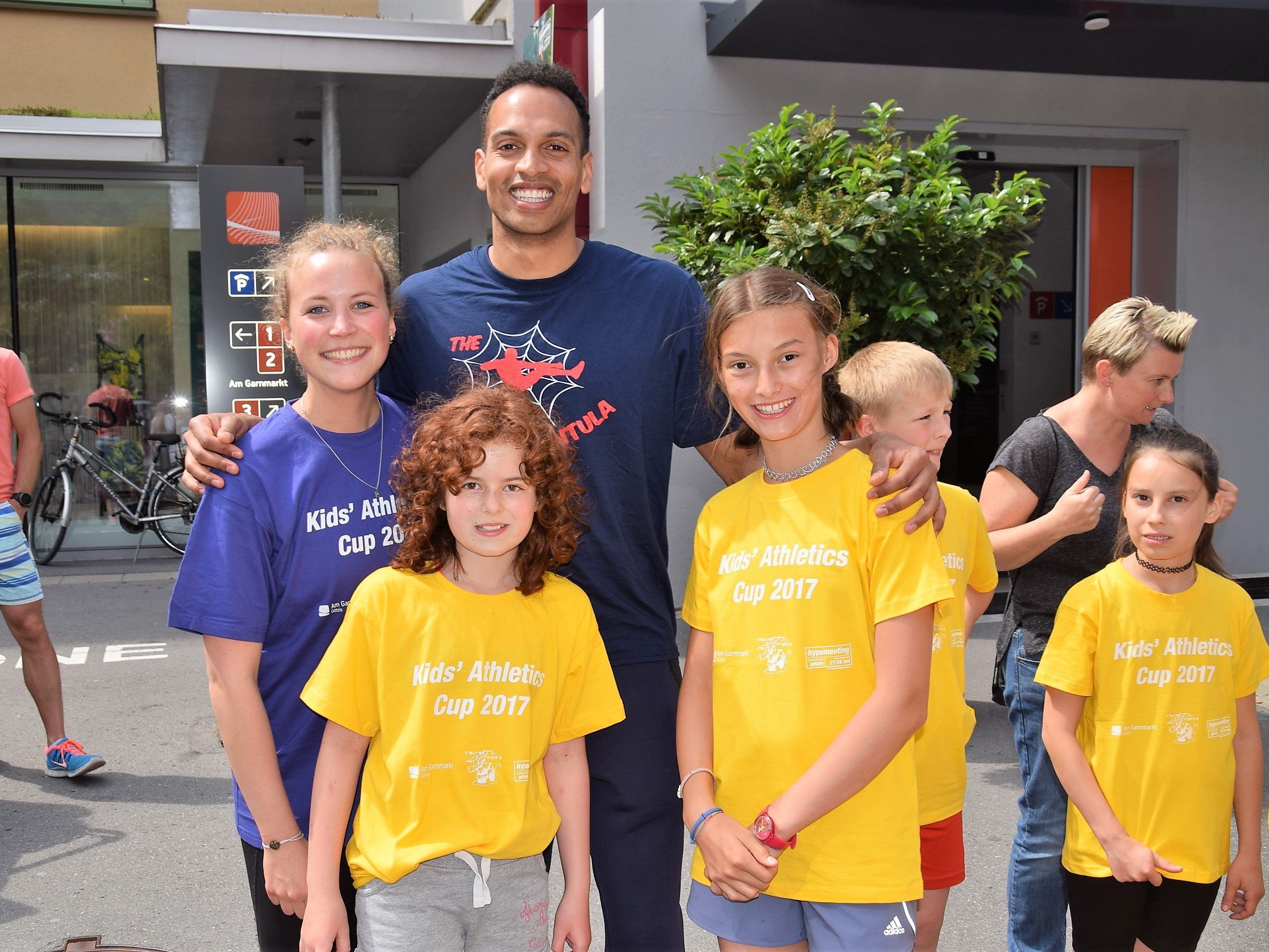 Die Hypo Meeting Athleten waren zum Greifen nah beim Kids Athletics Cup am Garnmarkt Die Hypo Meeting Athleten waren zum Greifen nah beim Kids Athletics Cup am Garnmarkt