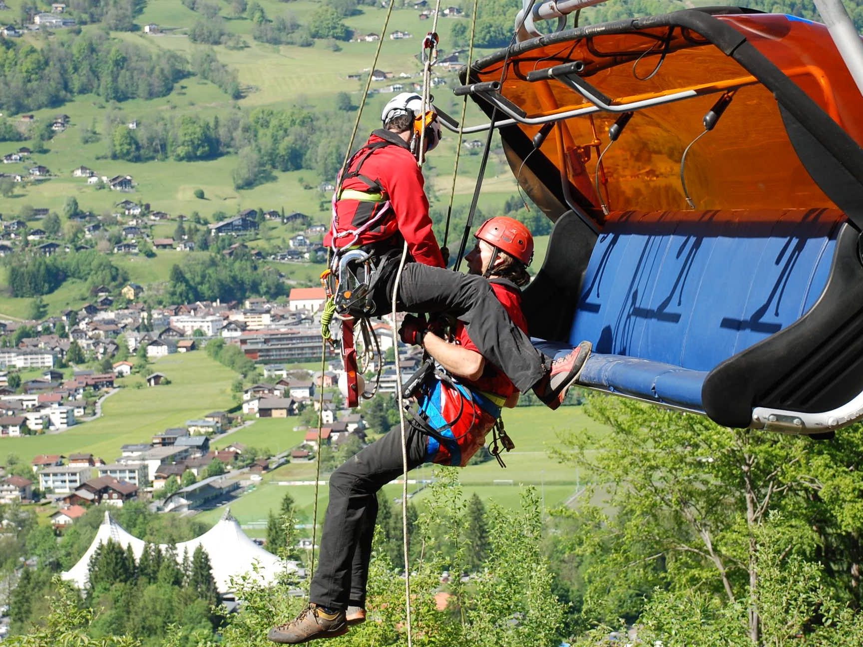 Vorführung der Montafoner Bergretter in Tschagguns Vorführung der Montafoner Bergretter in Tschagguns