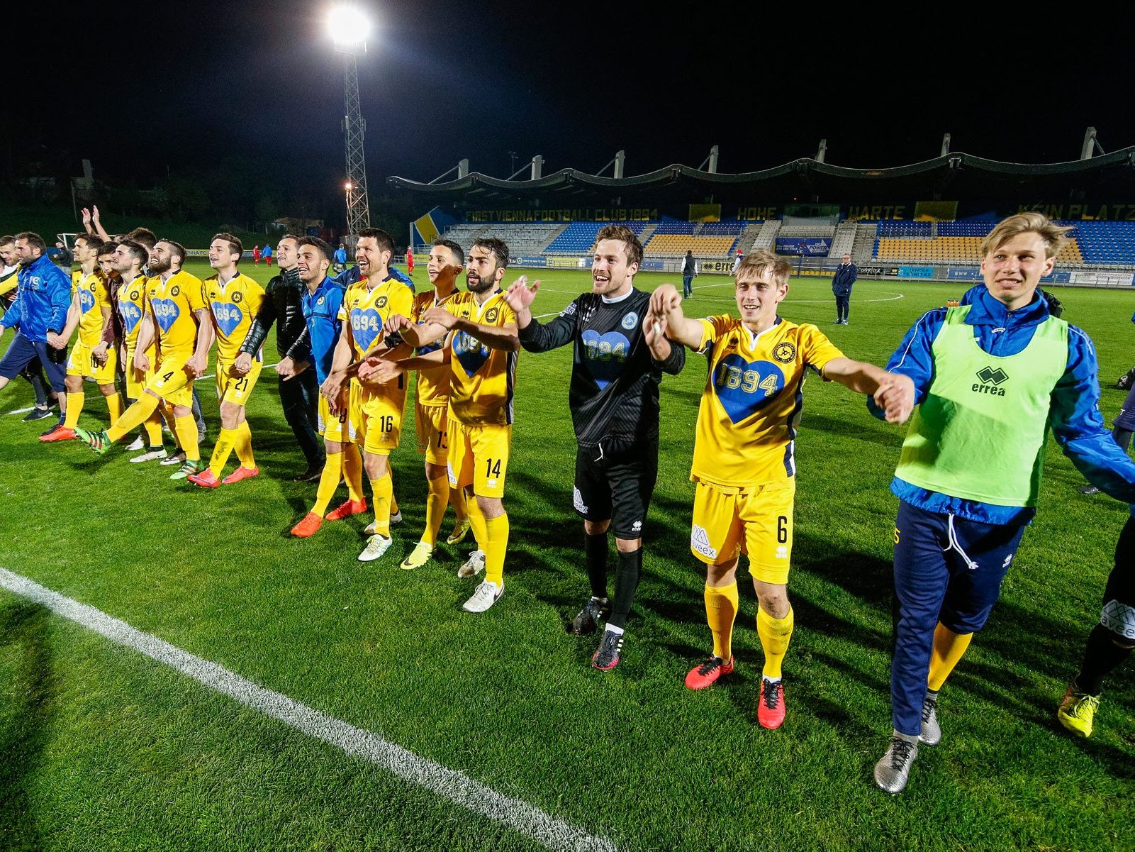 Die Vienna hofft auf die finanzielle Rettung. Die Vienna hofft auf die finanzielle Rettung.