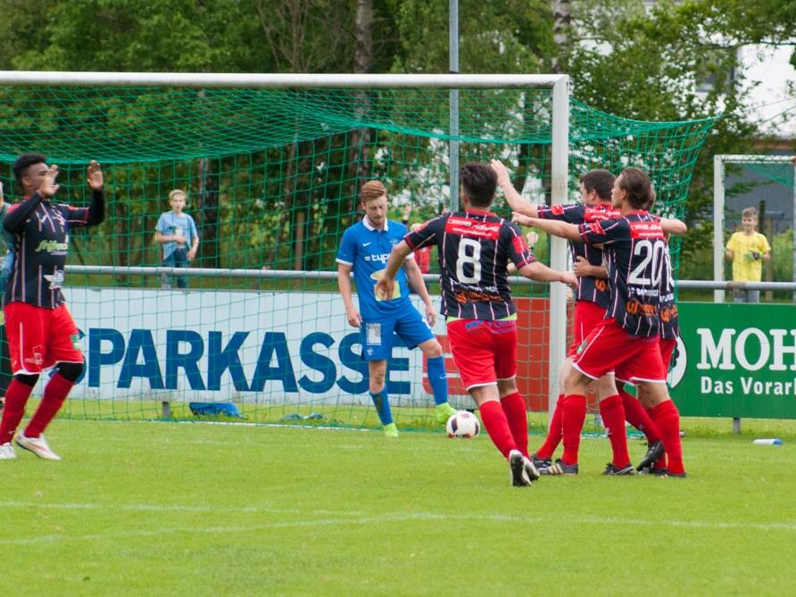 FC Schwarzach gewinnt verdient mit 3:1 gegen den SV Lochau