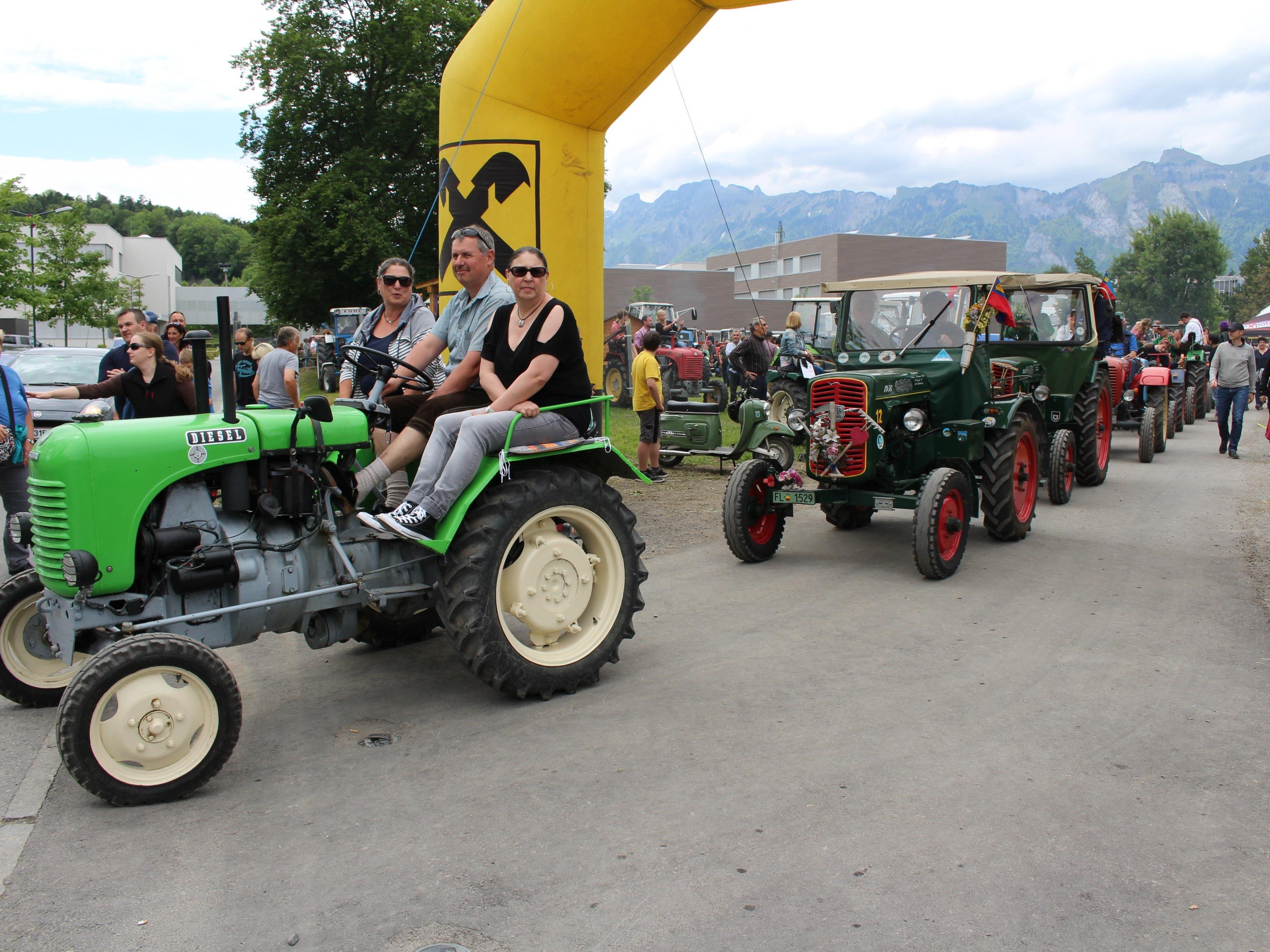 Großes Traktortreffen des Oldtimer Traktorclubs Montfort in Gisingen