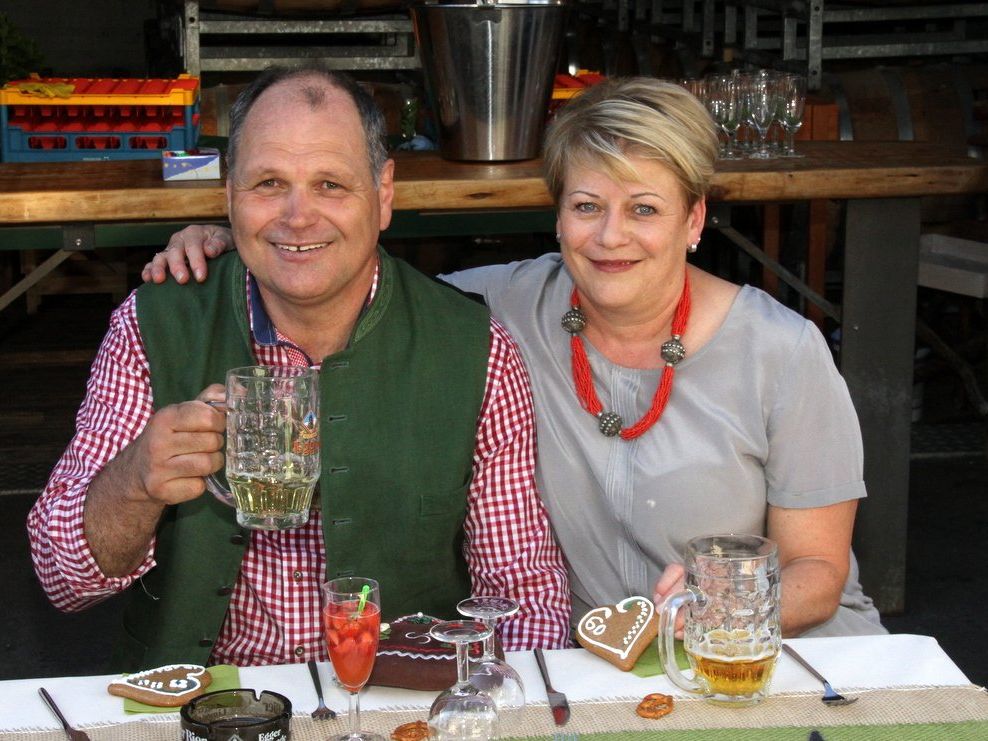 ..auf 60 Jahre "Slupi" lässt sich anstoßen!! ..auf 60 Jahre "Slupi" lässt sich anstoßen!!