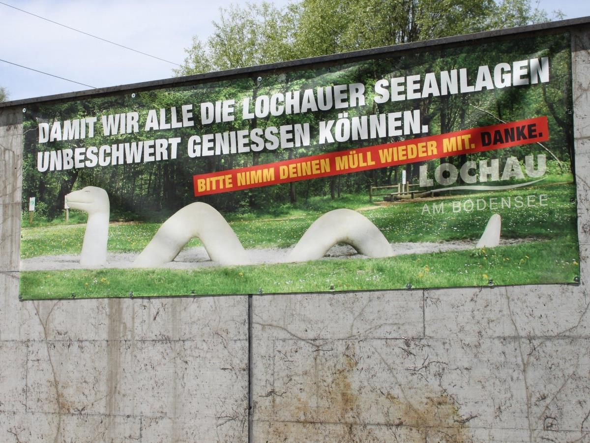 Mit einer Transparente-Kampagne versuchte die Gemeinde die Freizeitgäste am Lochauer Bodenseeufer verstärkt dazu anregen, ihren Müll wieder mitzunehmen.