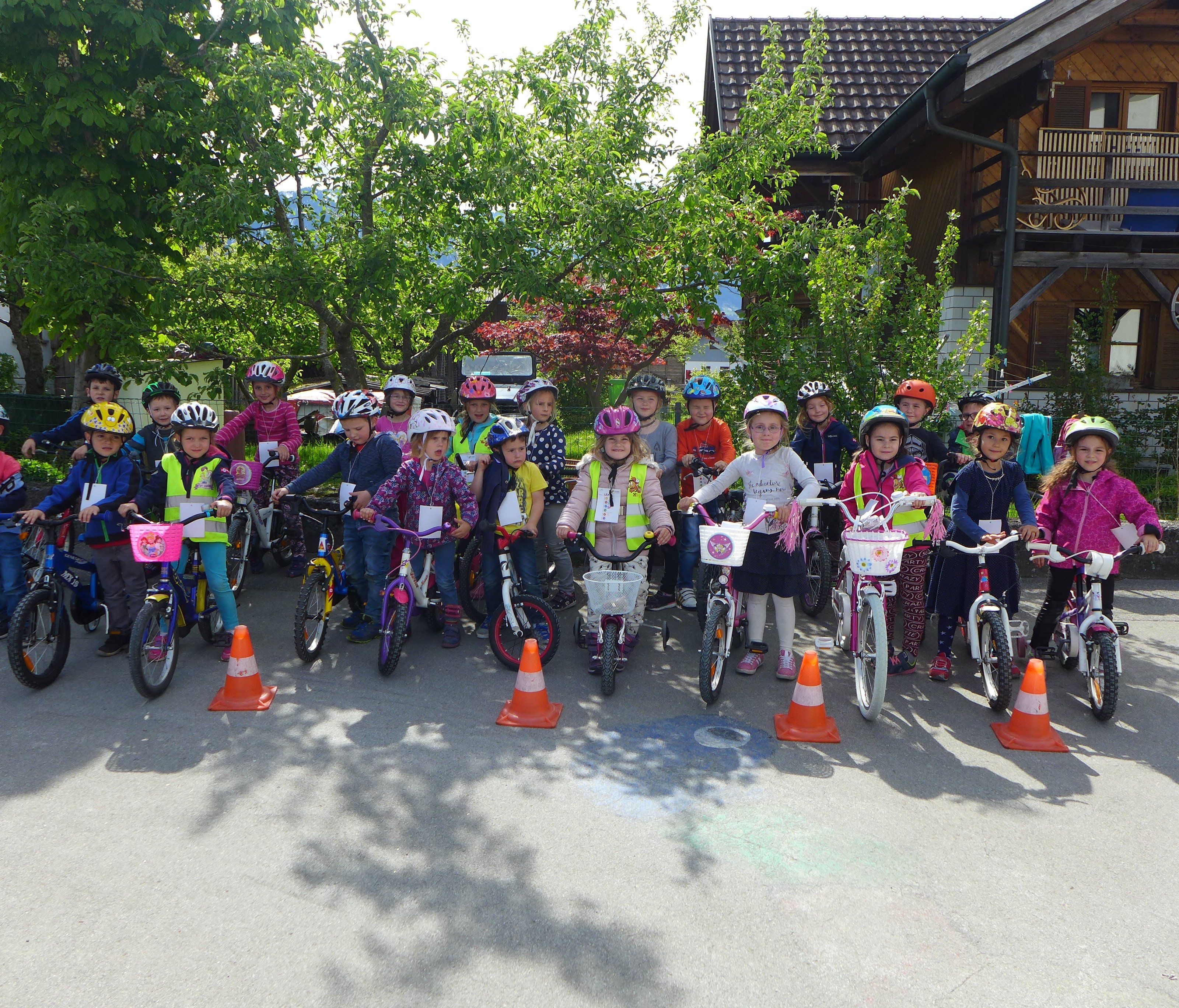 „Spaß und Sicherheit auf zwei Rädern“ „Spaß und Sicherheit auf zwei Rädern“