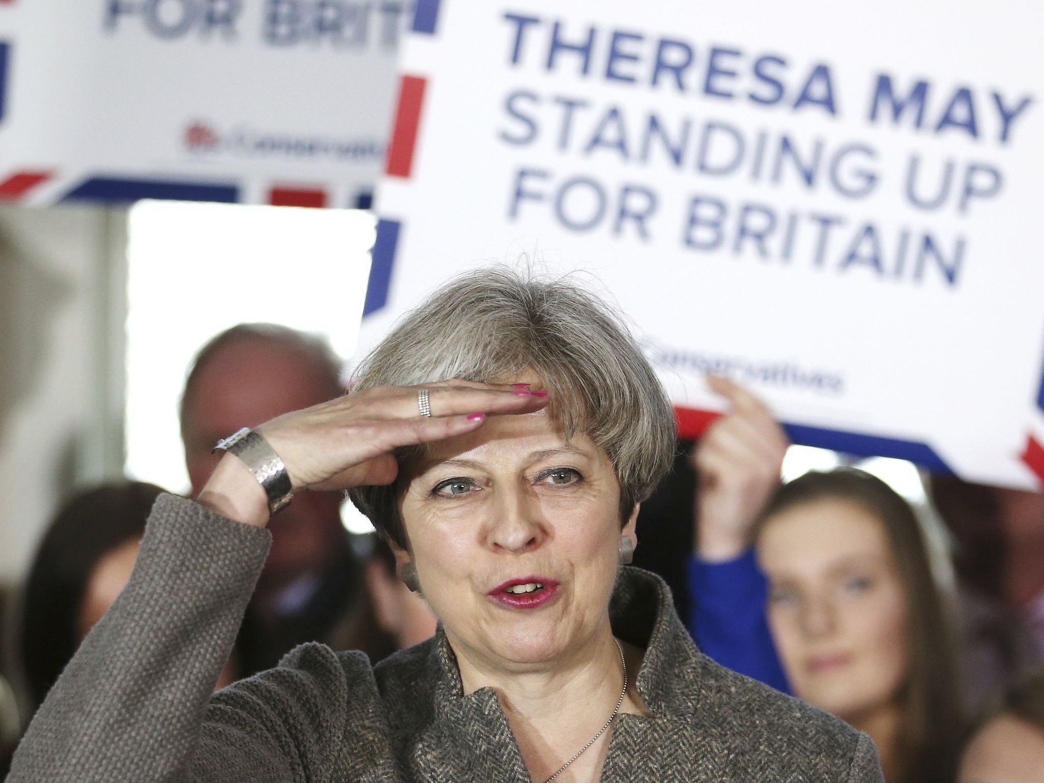 Premierministerin Theresa May lehnt politische Vorgaben der Union ab. Premierministerin Theresa May lehnt politische Vorgaben der Union ab.