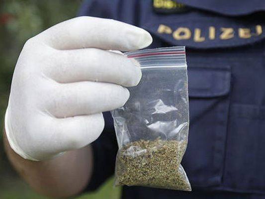 Der 26-Jährige hatte Cannabis bei sich Der 26-Jährige hatte Cannabis bei sich