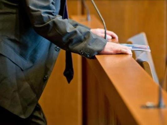 Ein 47-jähriger mutmaßlicher "Staatsverweigerer" stand in Krems vor Gericht