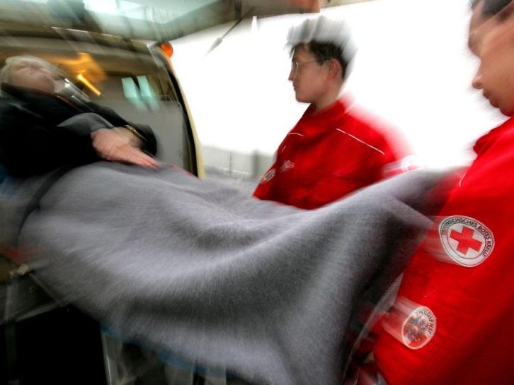 Der 23-jährige PKW-Lenker wurde unbestimmten Grades verletzt Der 23-jährige PKW-Lenker wurde unbestimmten Grades verletzt