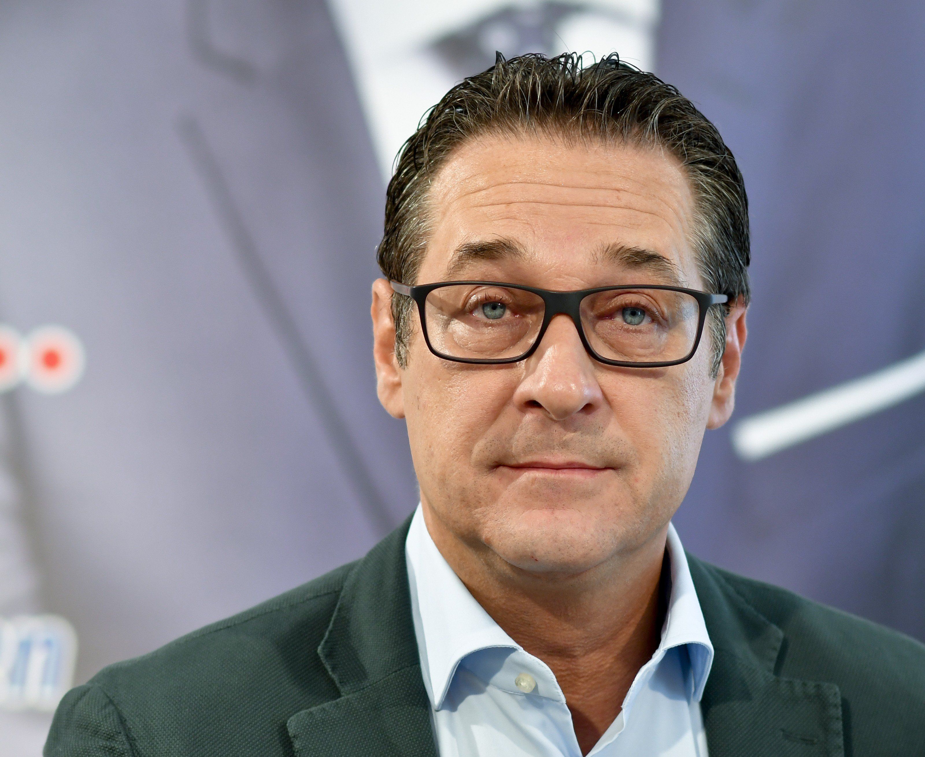 FPÖ-Chef Strache fordert Volksabstimmungen zum ORF, zur EU und zur Kassenzusammenlegung.