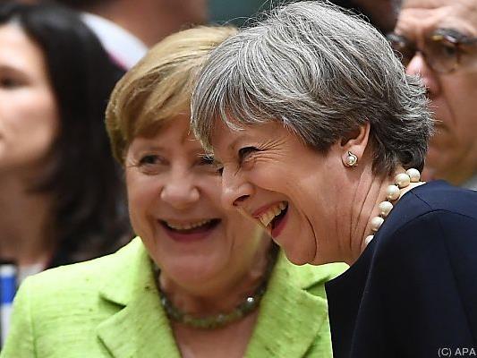 May mit der deutschen Kanzlerijn Merkel