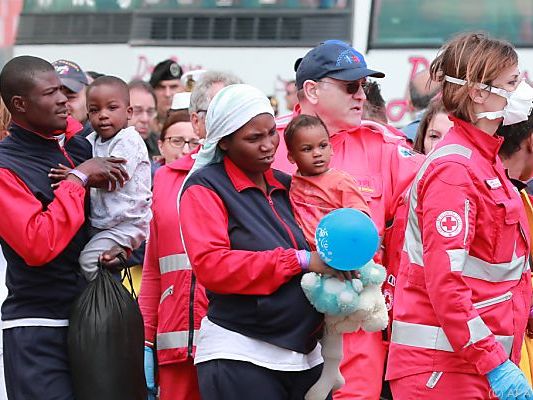 Italien fühlt sich in Flüchtlingskrise von der EU im Stich gelassen Italien fühlt sich in Flüchtlingskrise von der EU im Stich gelassen