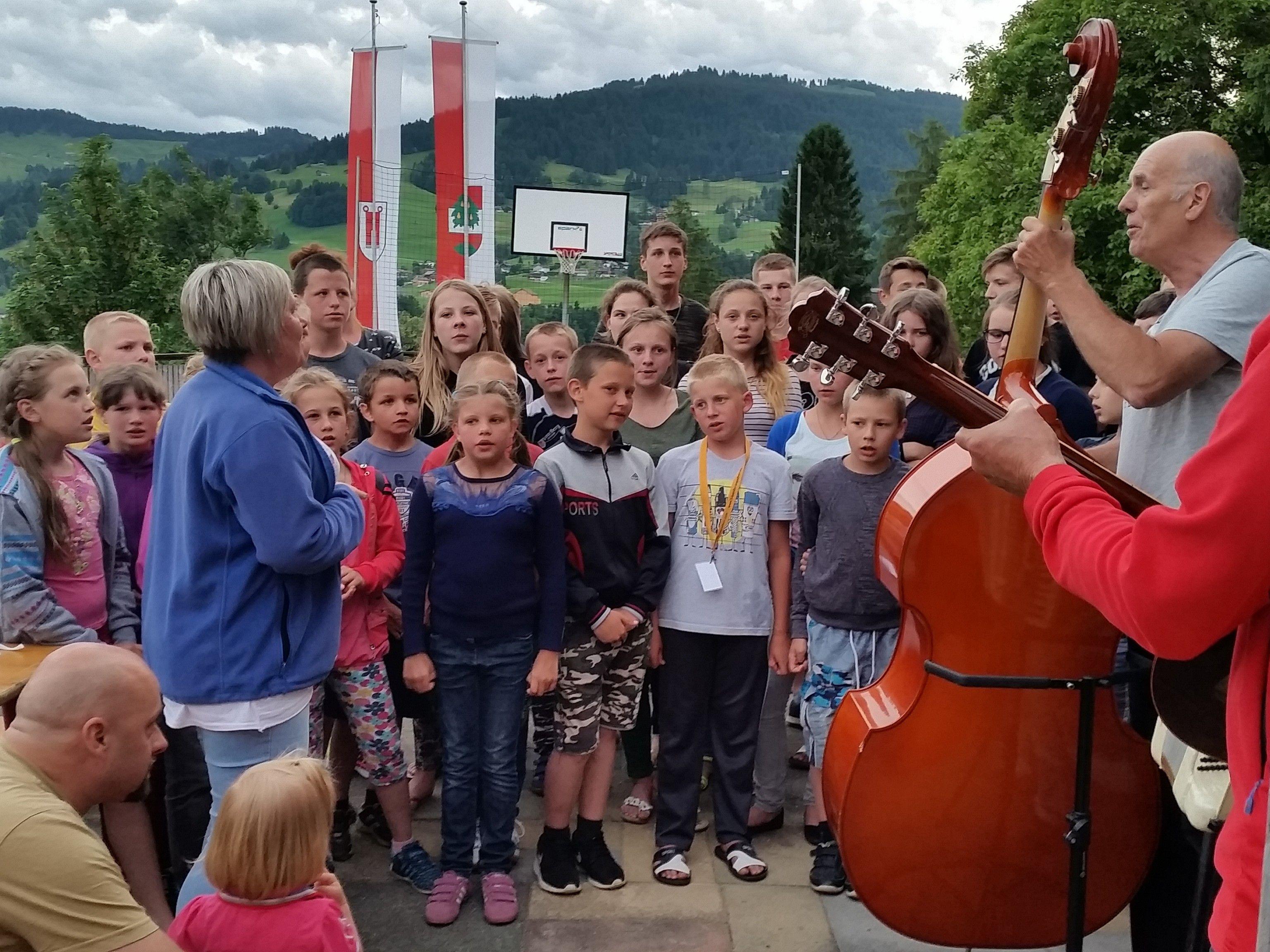Für musikalische Unterhaltung beim Tag der offenen Tür sorgen auch dieses Jahr wieder die Kinder aus Chatovna höchstpersönlich.