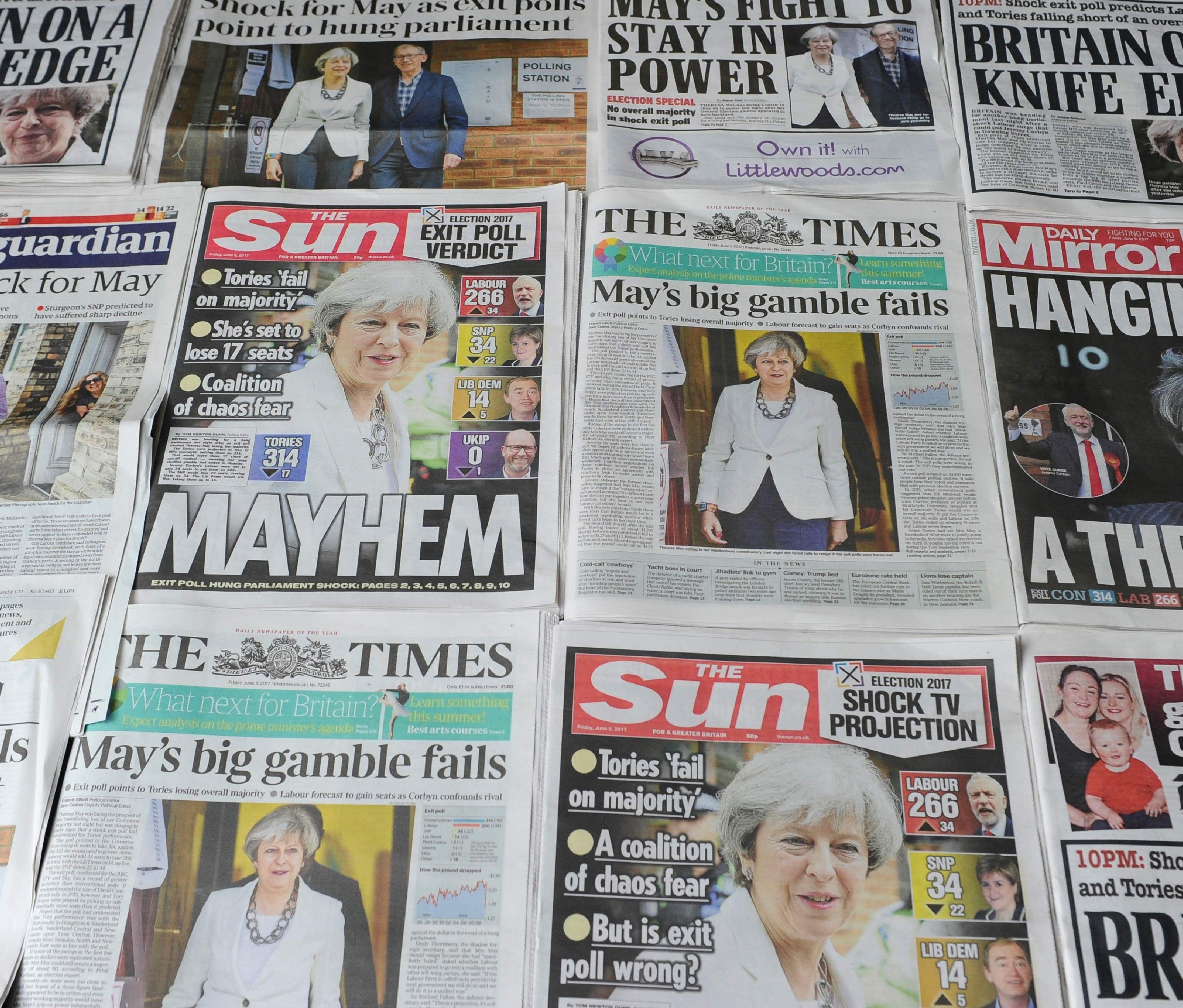 Teils harsche Kritik an Mays Entscheidung. Teils harsche Kritik an Mays Entscheidung.