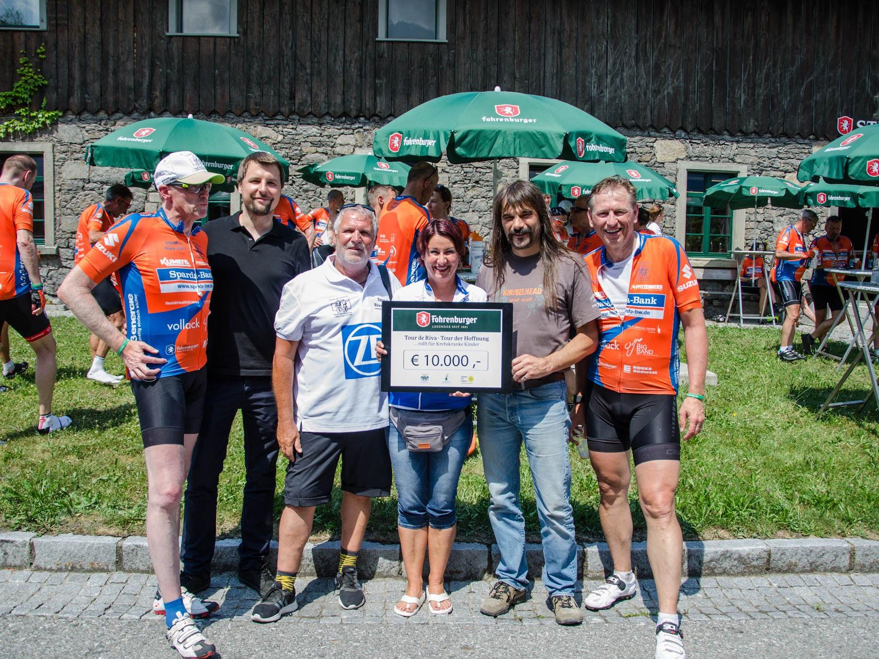10.000 Euro wurden dem Verein "Geben für Leben" gespendet