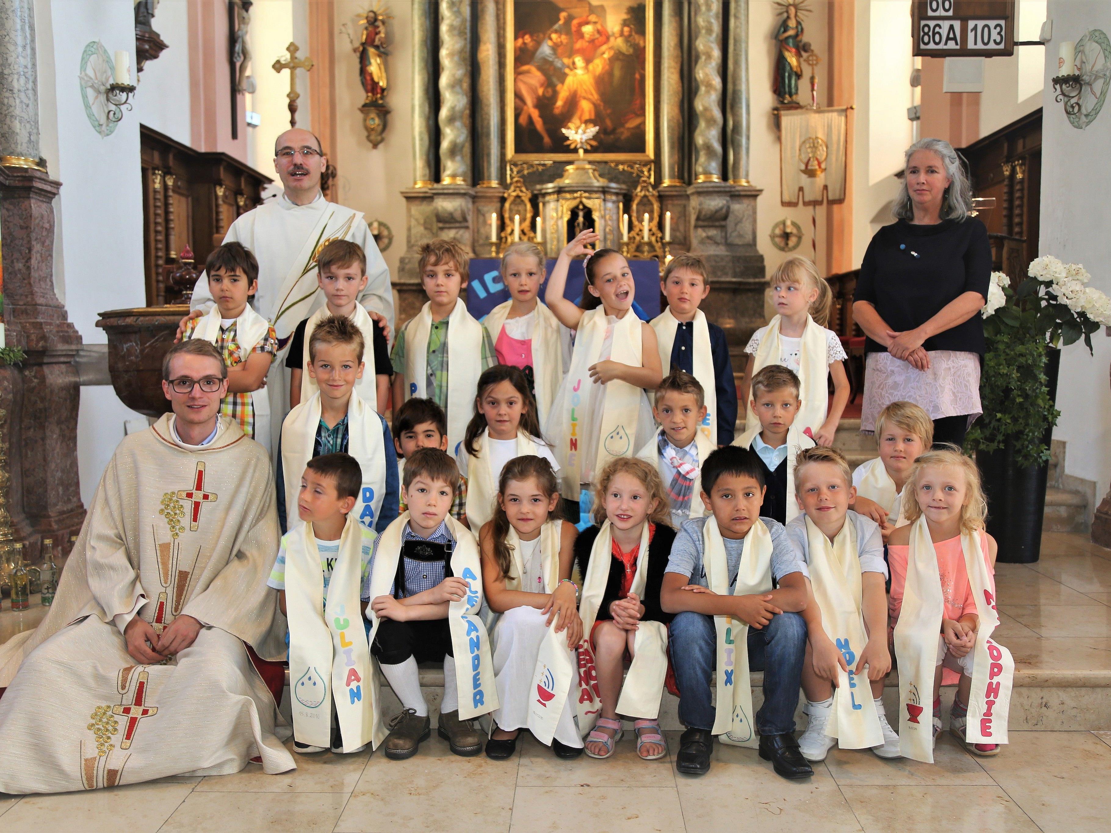 20 Kinder erneuerten ihre Taufe vergangenen Sonntag in Thüringen.