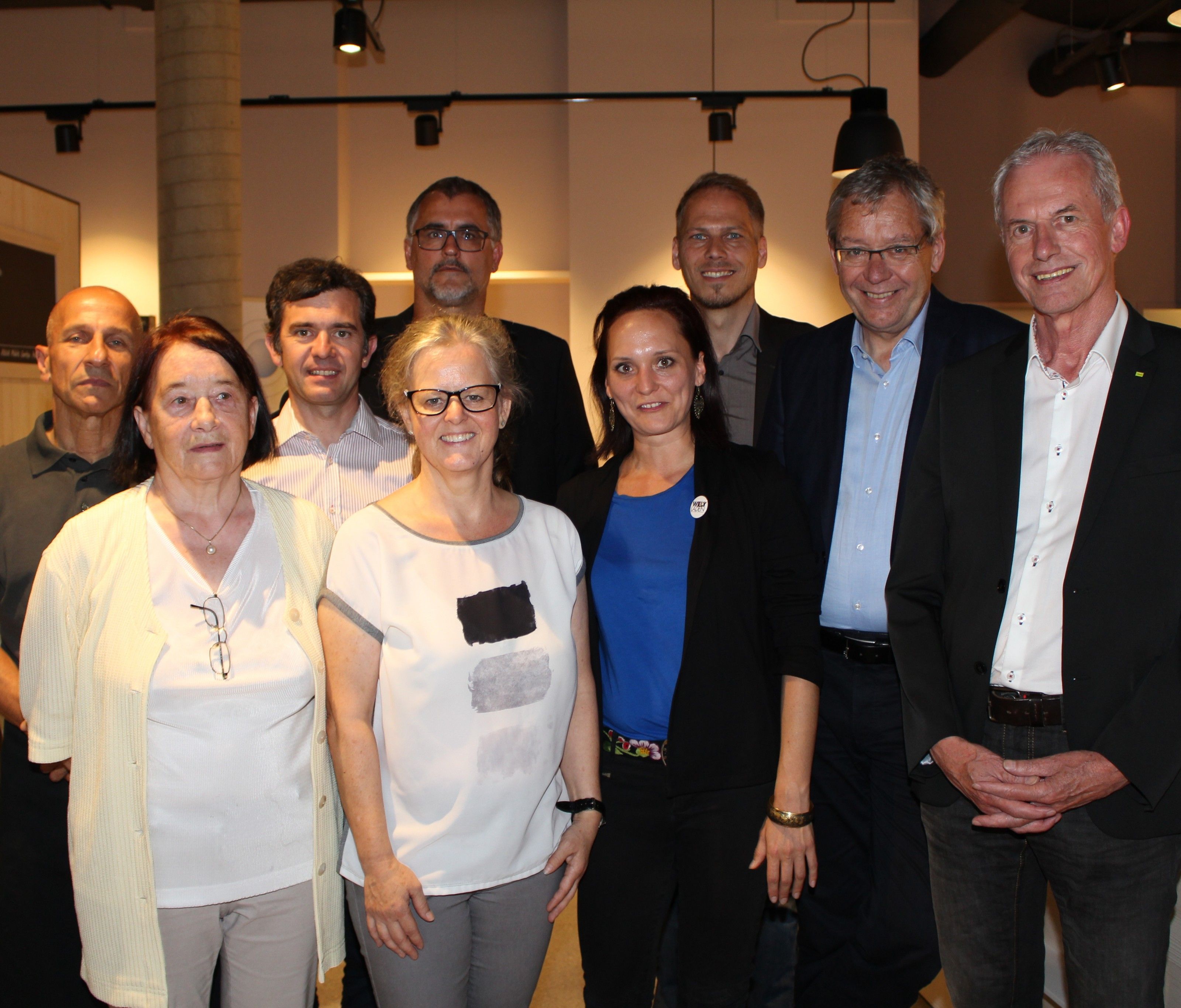 Heinz Lach, Maria Beiter, BM Martin Summer, Marie Luise Loacker, Peter Hämmerle, Gudrun Danter, Florian Kresser, Lsth. Karlheinz Rüdisser und BM Gottfried Brändle. Heinz Lach, Maria Beiter, BM Martin Summer, Marie Luise Loacker, Peter Hämmerle, Gudrun Danter, Florian Kresser, Lsth. Karlheinz Rüdisser und BM Gottfried Brändle.