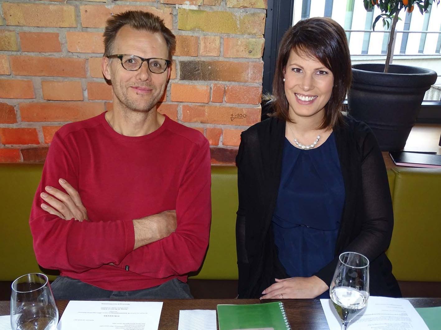 Dr. Joachim Wohlgenannt gab sein Amt an die neue OJAH-Obfrau Eelke Niesten ab. Dr. Joachim Wohlgenannt gab sein Amt an die neue OJAH-Obfrau Eelke Niesten ab.