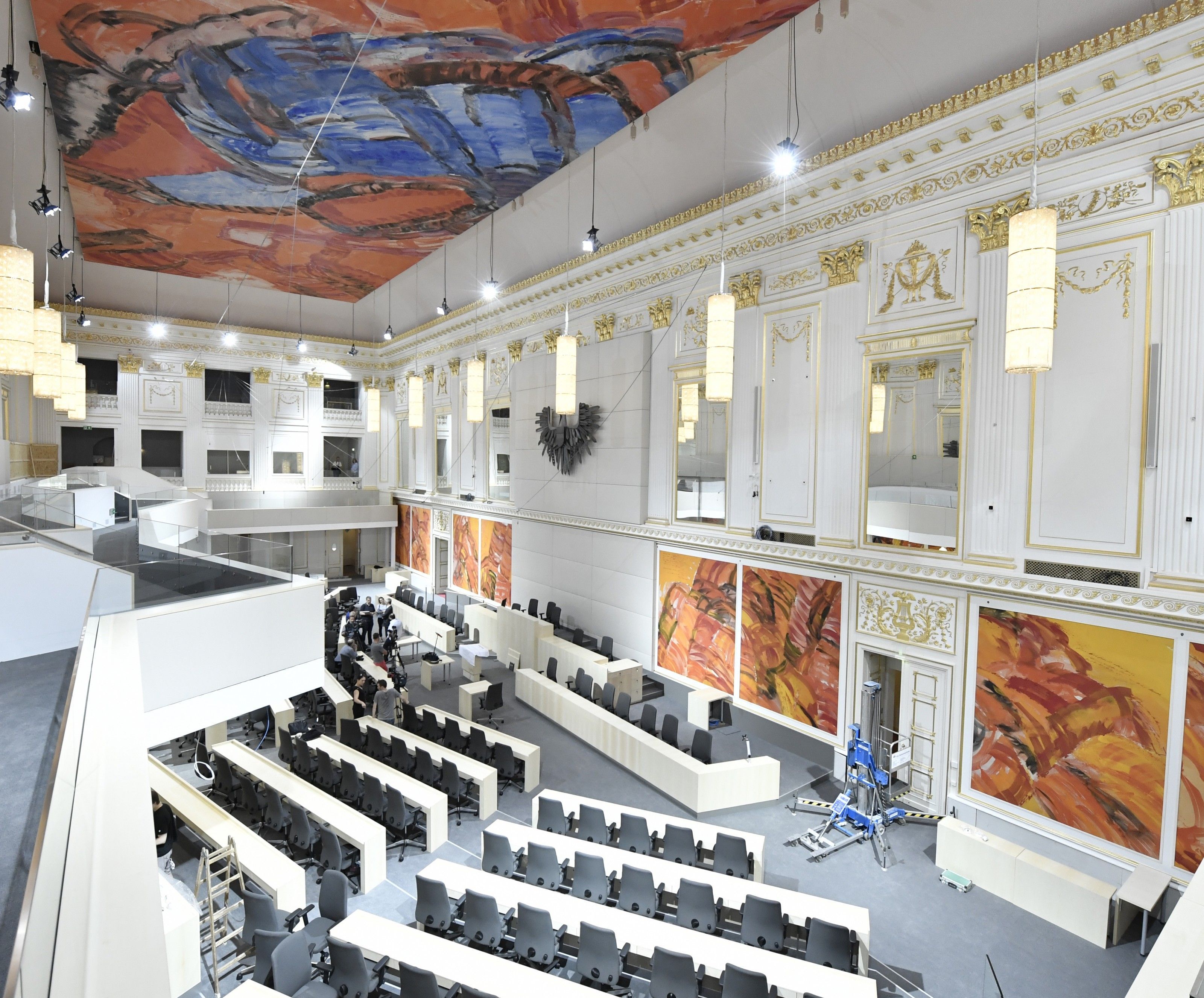 Der neue Plenarsaal in der Wiener Hofburg Der neue Plenarsaal in der Wiener Hofburg