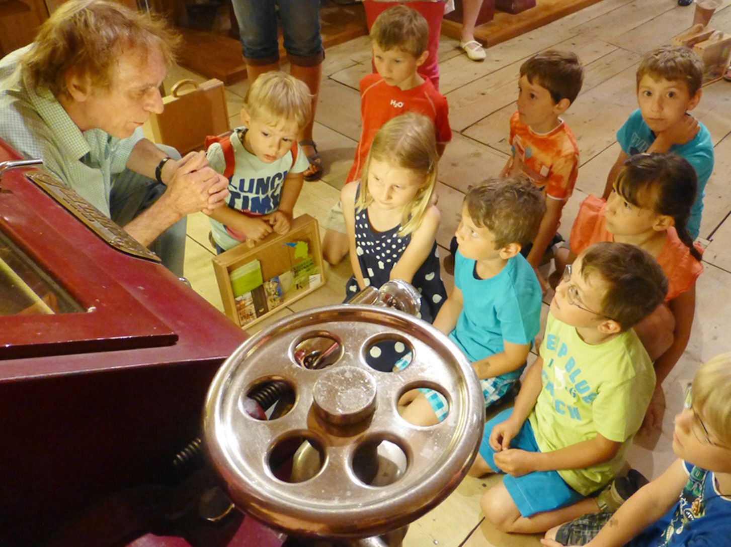 In Stoffels Säge-Mühle erfährt man allerhand über Mühlen und ihre geheimen Bewohner. In Stoffels Säge-Mühle erfährt man allerhand über Mühlen und ihre geheimen Bewohner.