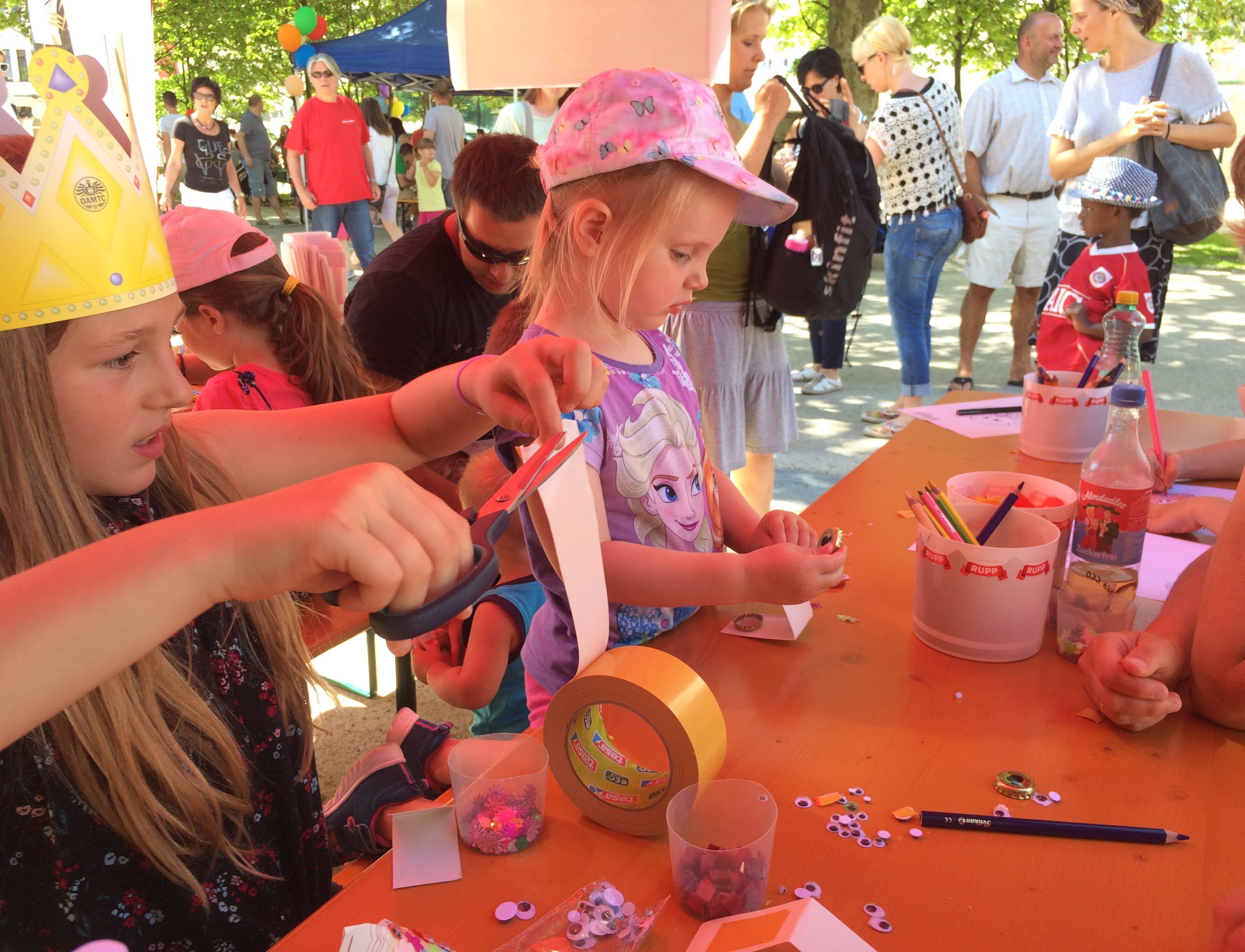 Aktive Kinder beim Stand der Stadtmusik Bregenz (Stadt der KInder 2017)