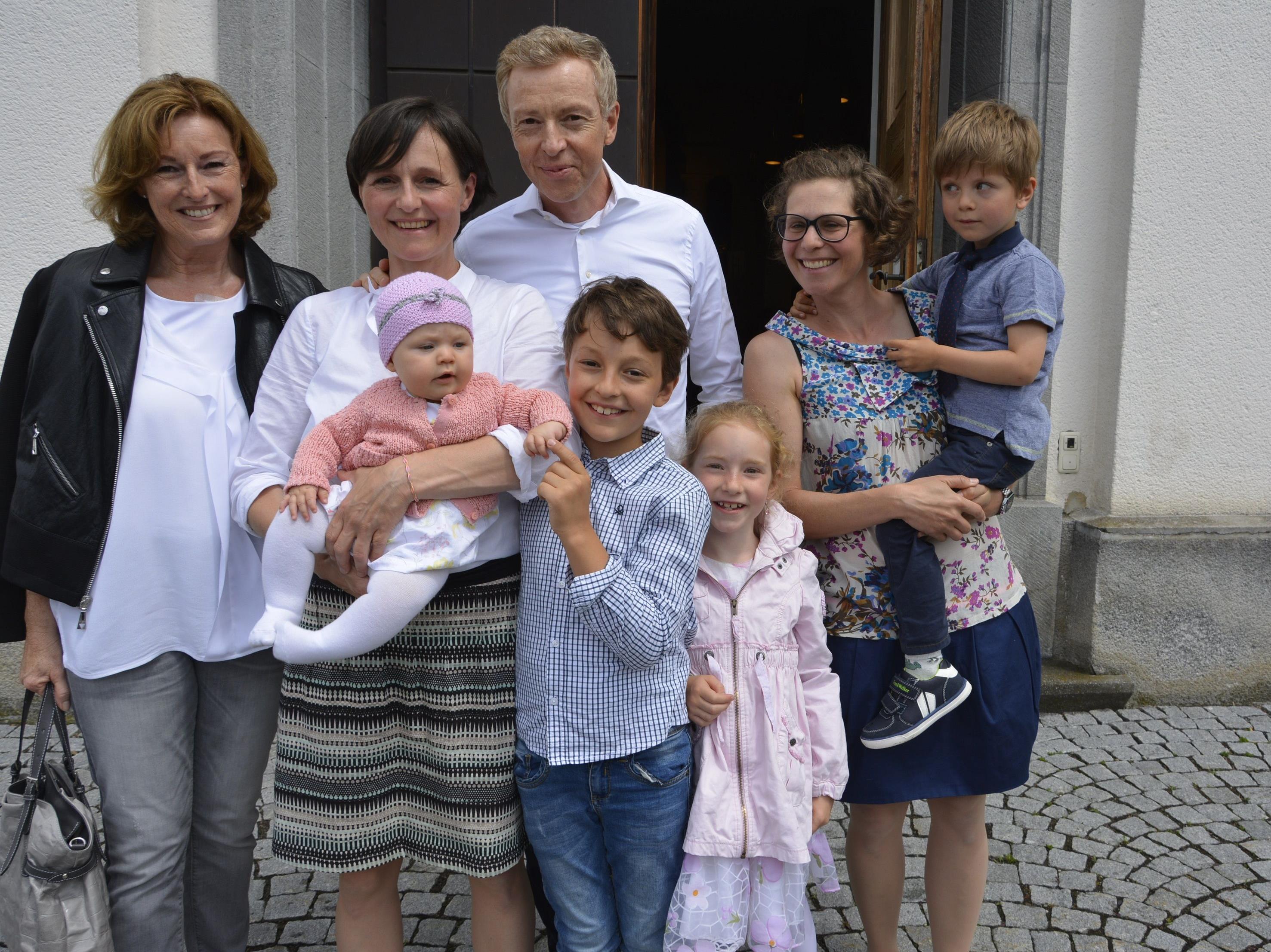 Die Familie Dalpiaz feierte die Taufe ihrer Tochter Marie in Wolfurt.