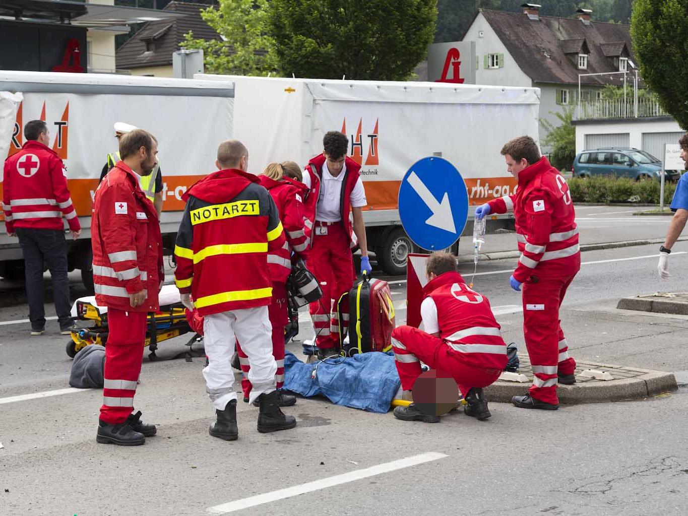 Bei einem Unfall in Feldkirch wurde eine Frau schwer verletzt.