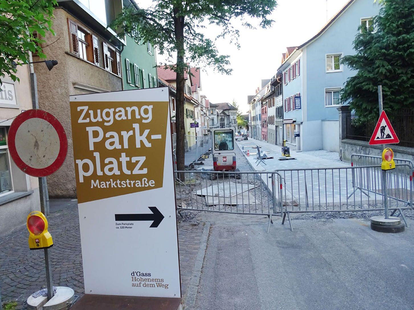 Im Emser Zentrum gibt es wie hier auf dem Parkplatz Marktstraße viele Gratis-Parkmöglichkeiten.