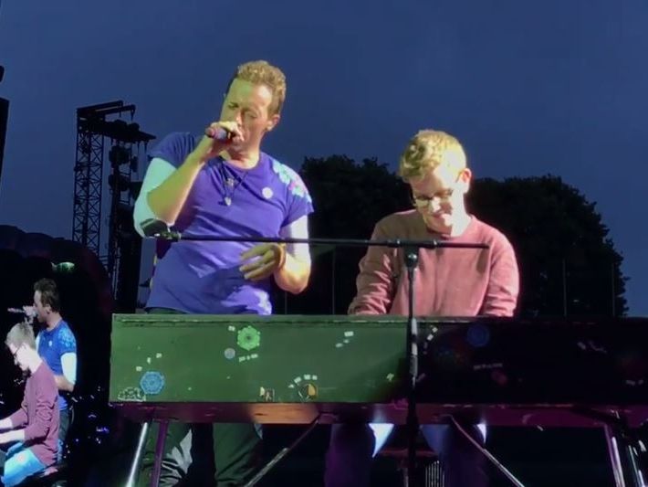 Großer Moment für den 19-jährigen Ferdinand. Großer Moment für den 19-jährigen Ferdinand.