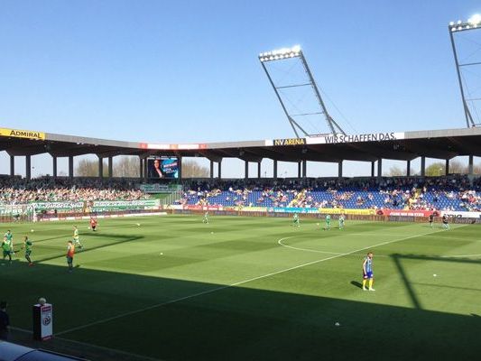 Maximilian Entrup bleibt vorerst weiter beim SKN St. Pölten. Maximilian Entrup bleibt vorerst weiter beim SKN St. Pölten.