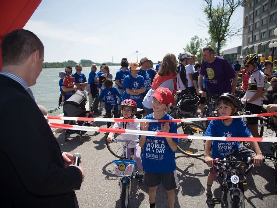 Beim "Around the World in a Day" Charity Lauf in Wien. Beim "Around the World in a Day" Charity Lauf in Wien.