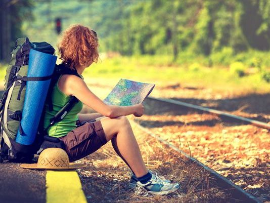 Die aha-MitarbeiterInnen haben recherchiert und zahlreiche günstige Transport- und Unterkunftsmöglichkeiten aufgelistet: www.aha.or.at/reisen. Die aha-MitarbeiterInnen haben recherchiert und zahlreiche günstige Transport- und Unterkunftsmöglichkeiten aufgelistet: www.aha.or.at/reisen.