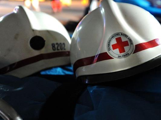 Bei einem Arbeitsunfall in Tschagguns wurden zwei Zimmermänner verletzt.