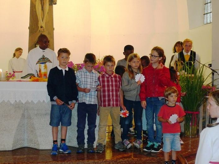 Die Kinder der Kinderkirche feierten beim Patrozinium mit. Die Kinder der Kinderkirche feierten beim Patrozinium mit.