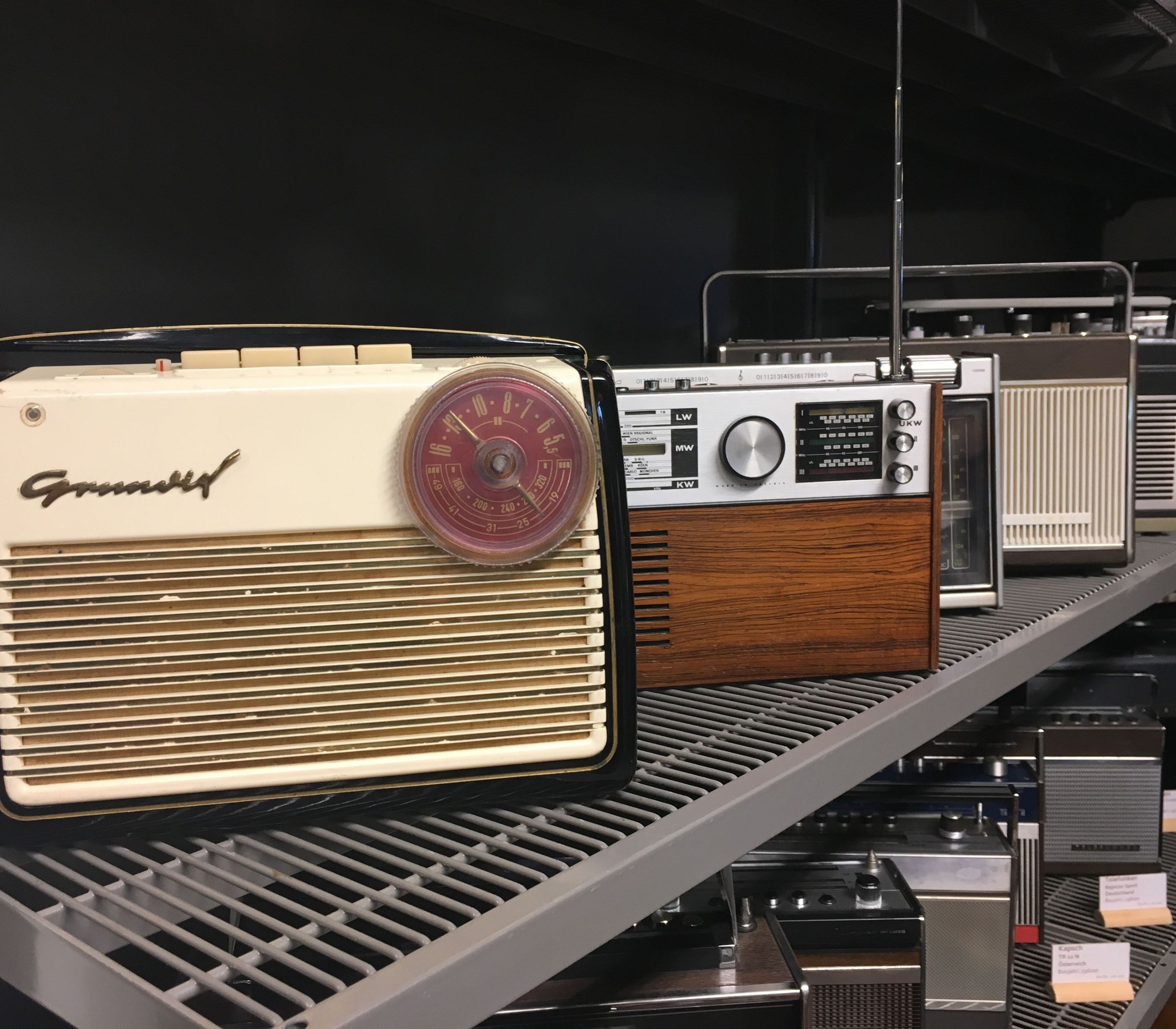 Rauch's Radiomuseum zieht in die Hofsteigstraße in Lustenau. Rauch's Radiomuseum zieht in die Hofsteigstraße in Lustenau.