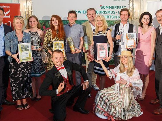 Die stolzen Gewinner der Preisverleihung. Die stolzen Gewinner der Preisverleihung.