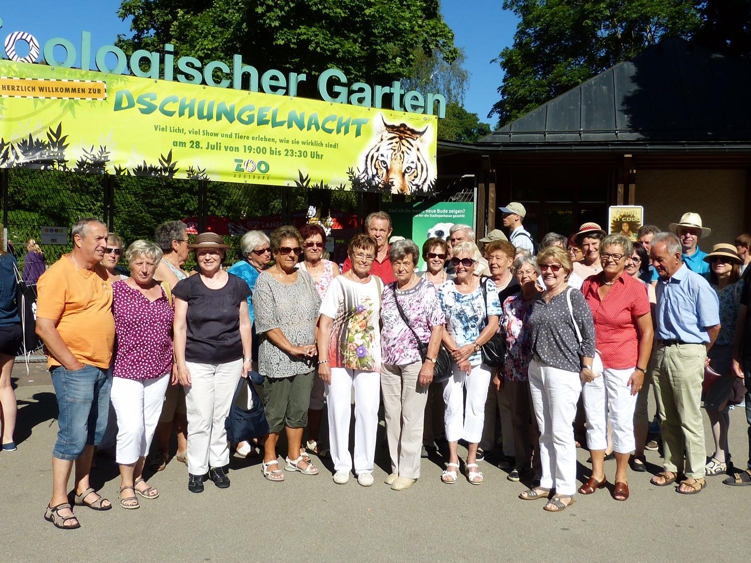 Kneipp-Aktiv-Club Altach vor dem Zoo in Augsburg