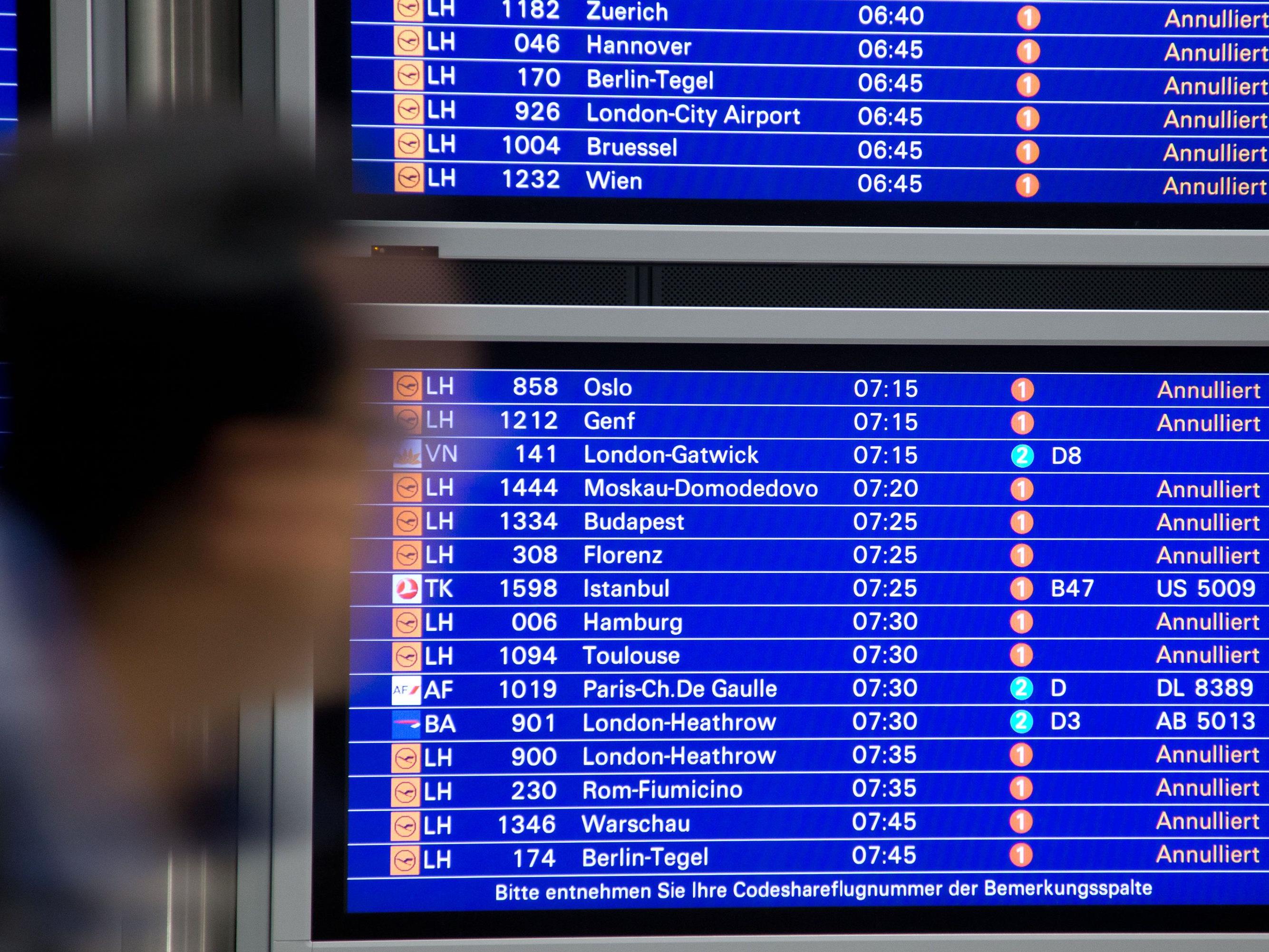 Wird ein Flug annulliert, haben Fahrgäste Anspruch auf Entschädigung Wird ein Flug annulliert, haben Fahrgäste Anspruch auf Entschädigung