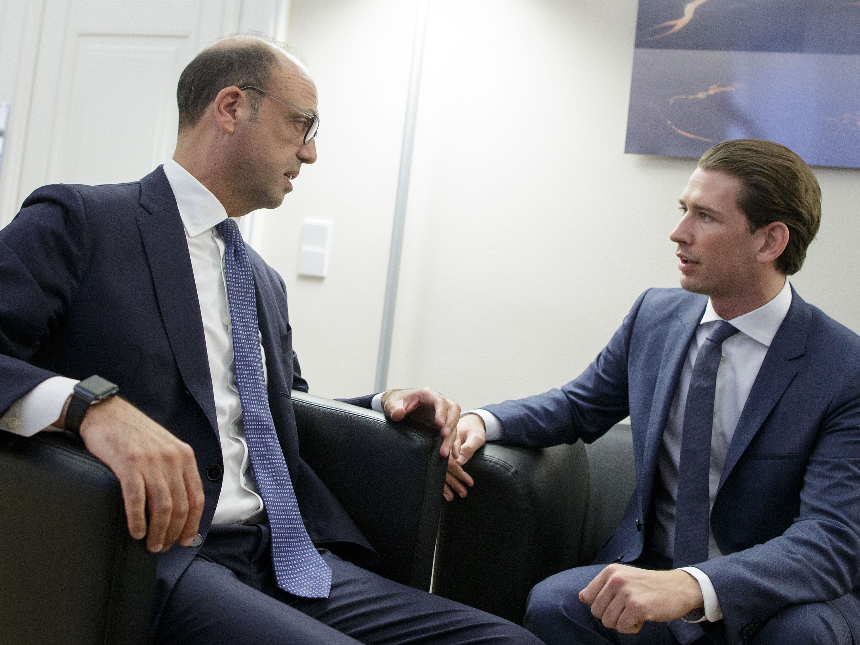 Aussenminster Sebastian Kurz (R) und der italienische Außenminister Angelino Alfano am Donnerstag, 20. Juli 2017, anl. eines Treffens in Wien.