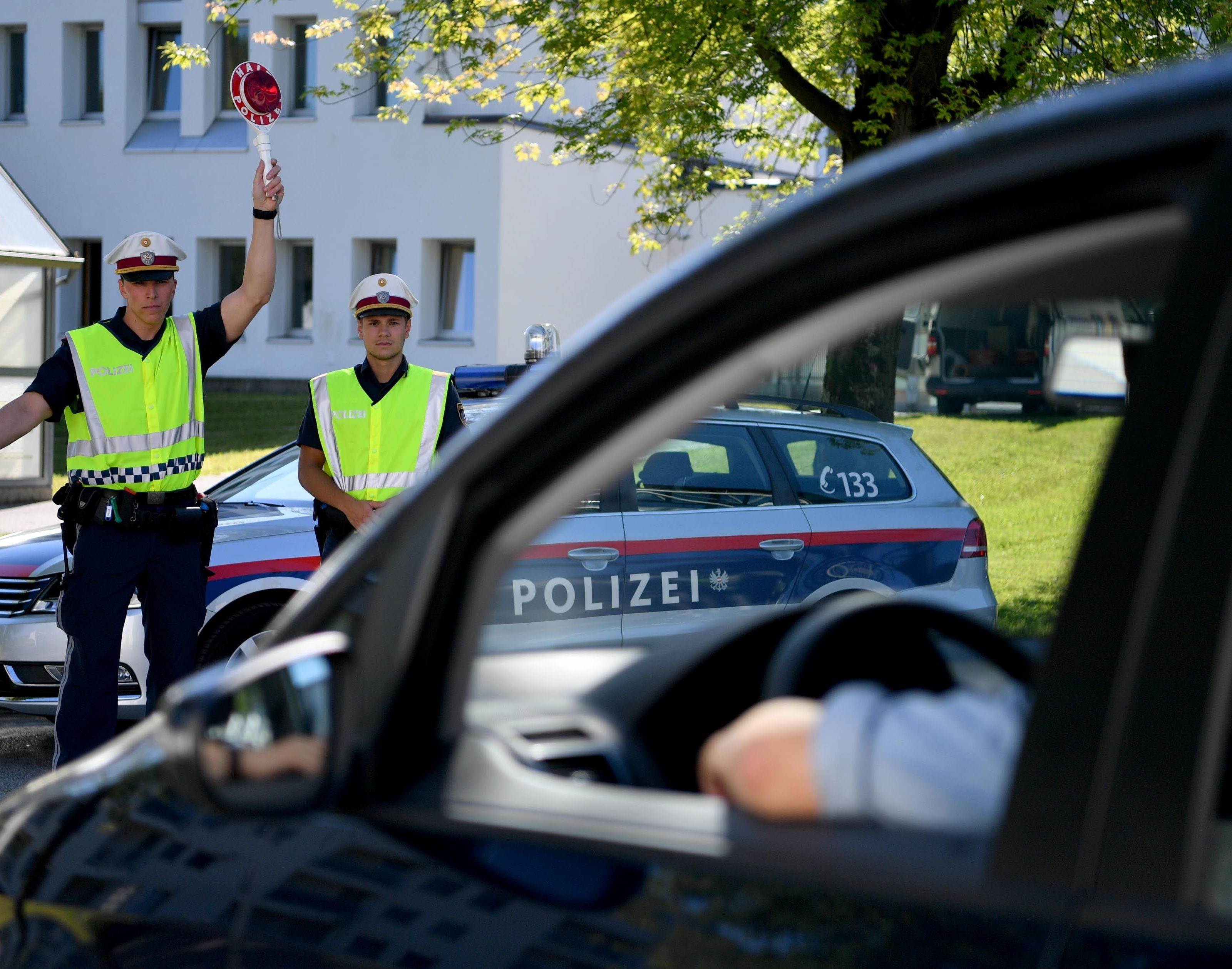 In der Nacht auf Freitag wurden in Wien 430 Alkotests durchgeführt. In der Nacht auf Freitag wurden in Wien 430 Alkotests durchgeführt.