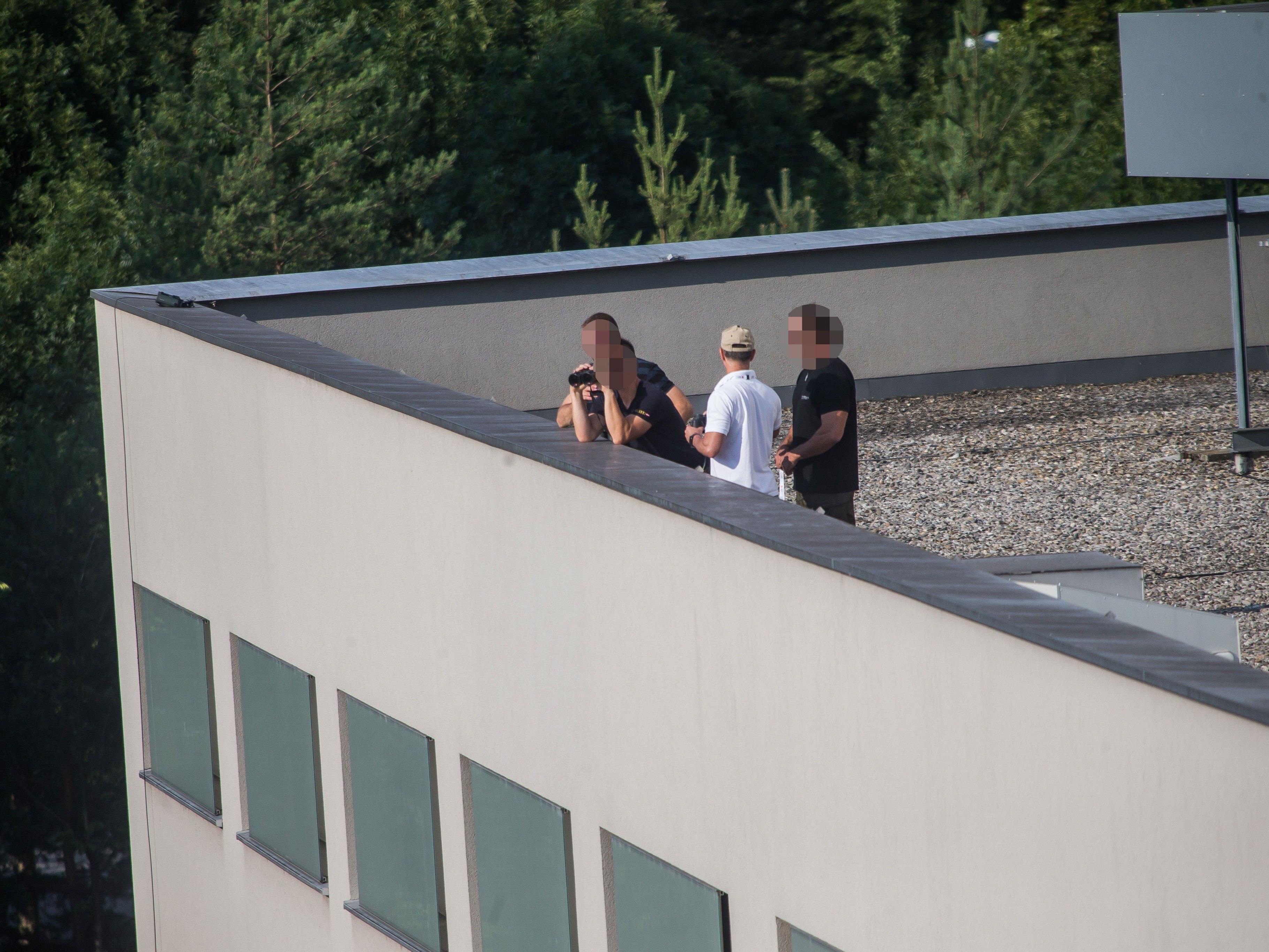 Bei den Festspielen wurden in diesem Jahr sogar Beamte auf dem Dach positioniert.