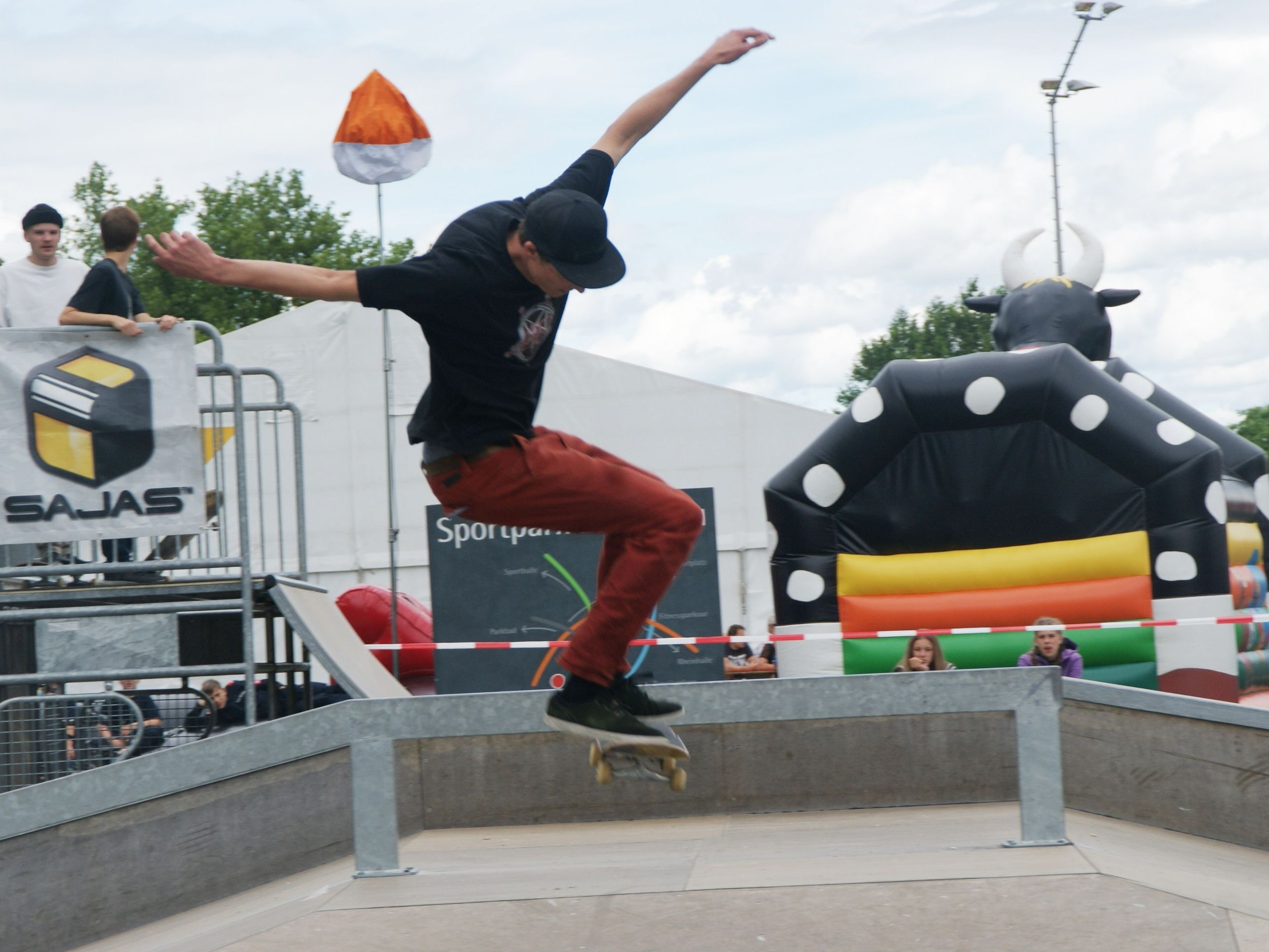 Waghalsige Stunts begeisterten das Publikum beim Skater-Contest Waghalsige Stunts begeisterten das Publikum beim Skater-Contest