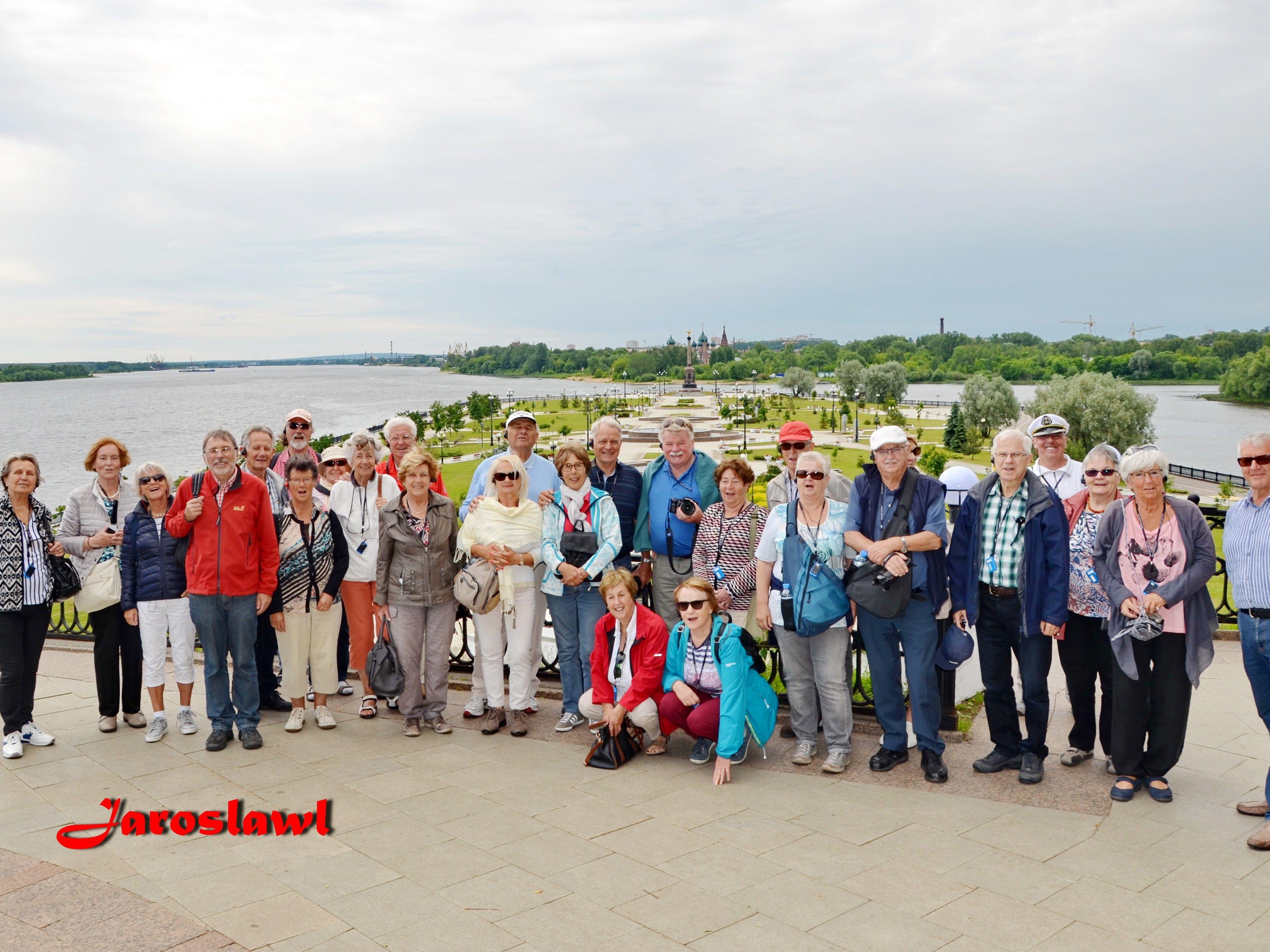 Die Seniorenbund Flusskreuzfahrt nach Moskau zeigt die Reisegruppe in Jaroslawl